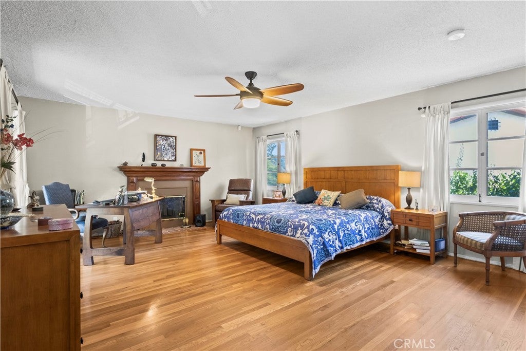 Glendale, California, 91206, United States, 2 Bedrooms Bedrooms, ,2 BathroomsBathrooms,Residential,For Sale,1914154