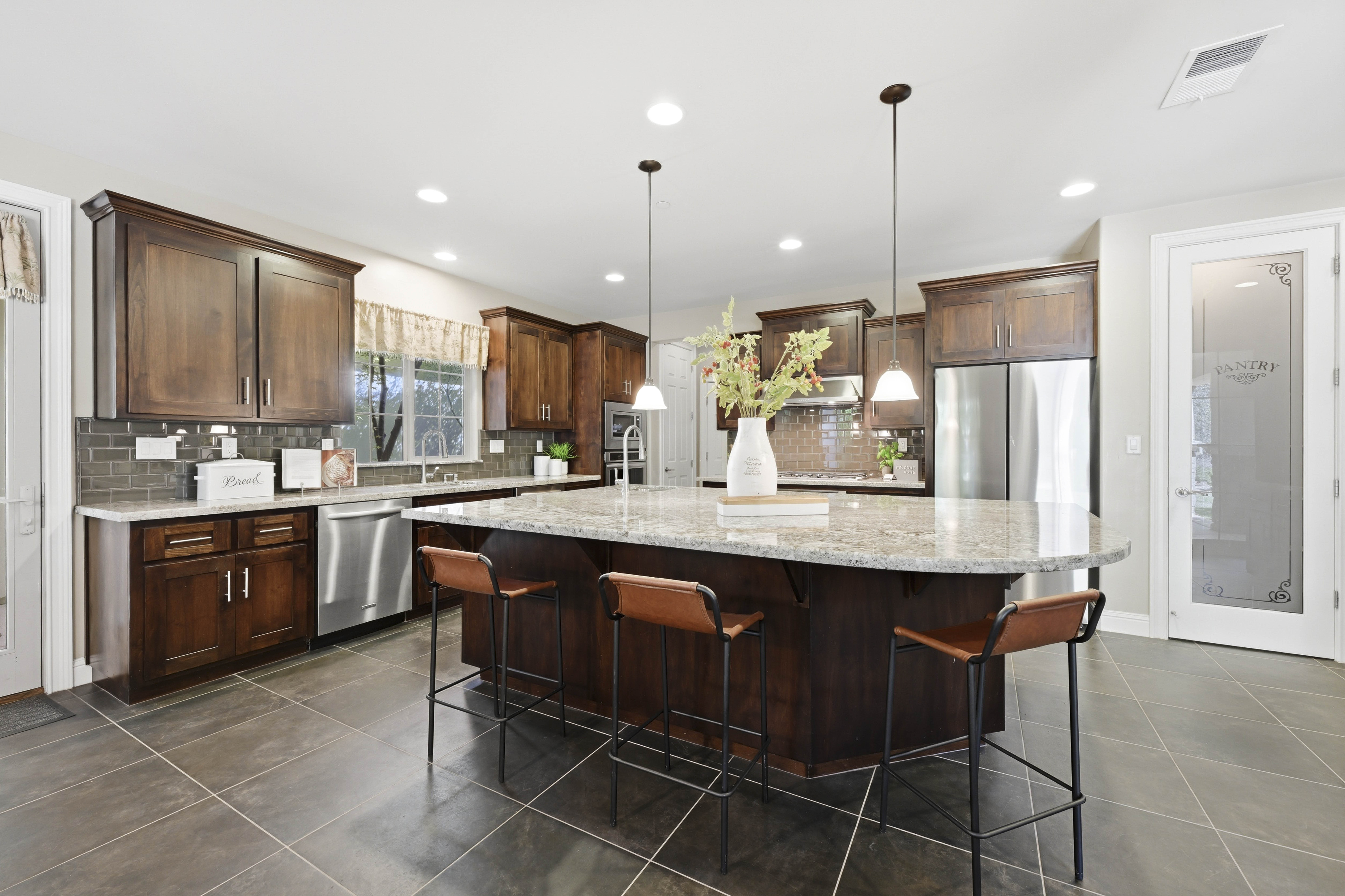  3919 Creekstone Court, Roseville, CA 95747 - 物件實景