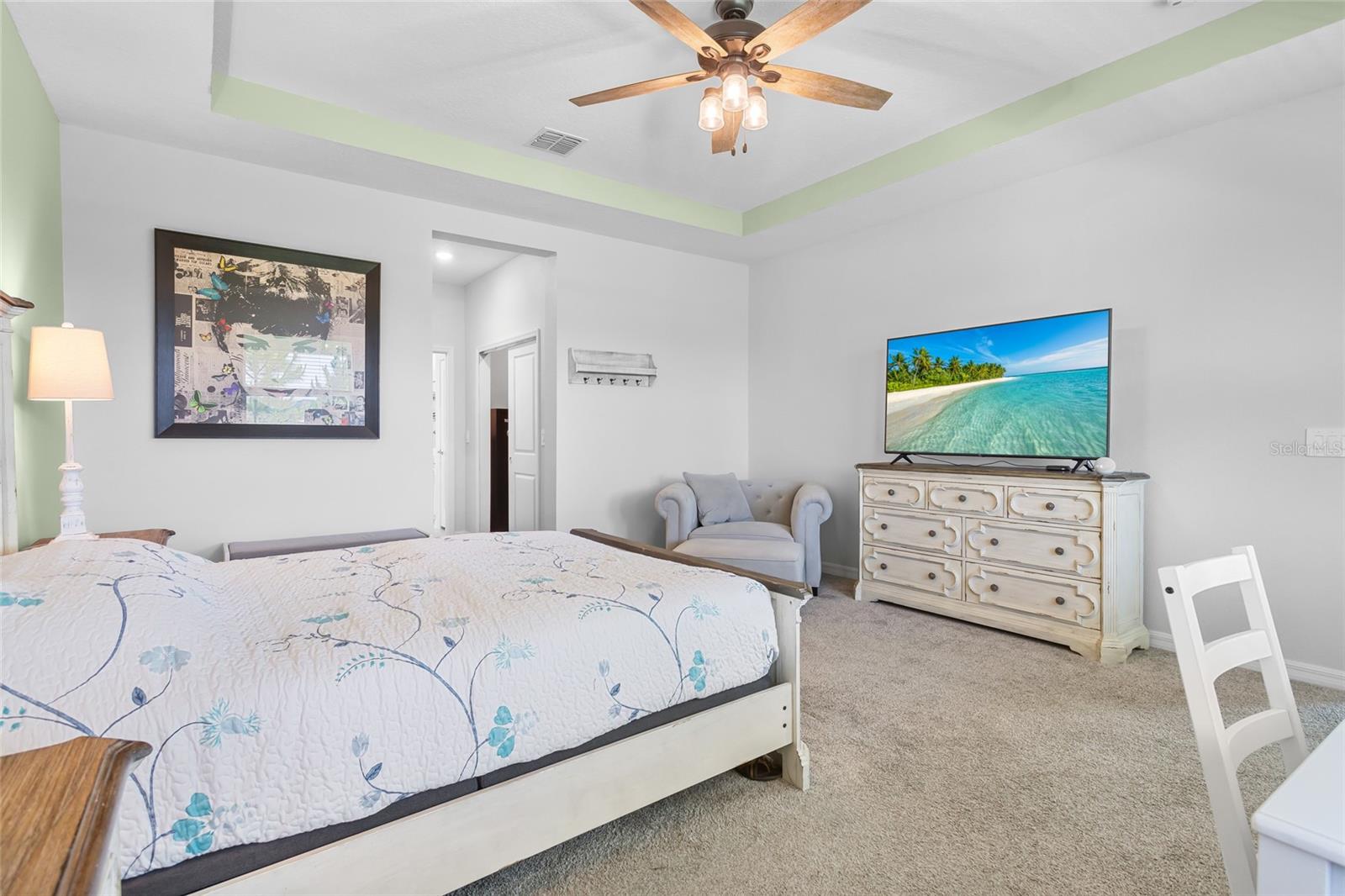 MOUNT DORA, Florida, 32757, United States, 4 Bedrooms Bedrooms, ,4 BathroomsBathrooms,Residential,For Sale,1978918