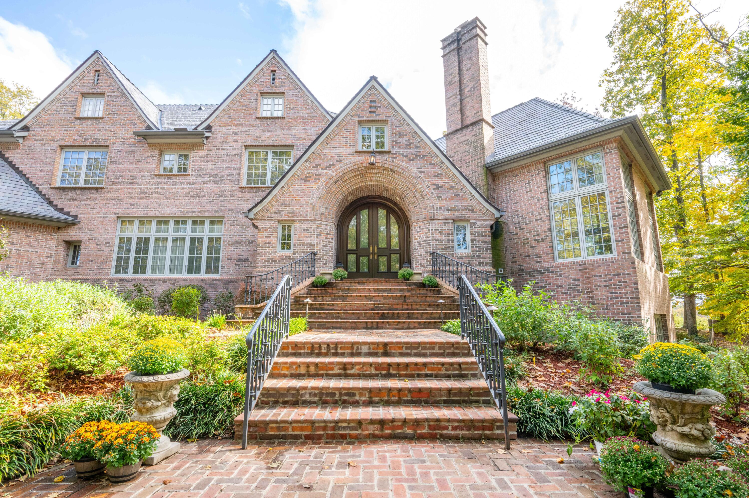 Union, Kentucky, 41091, United States, 6 Bedrooms Bedrooms, ,7 BathroomsBathrooms,Residential,For Sale,1997730