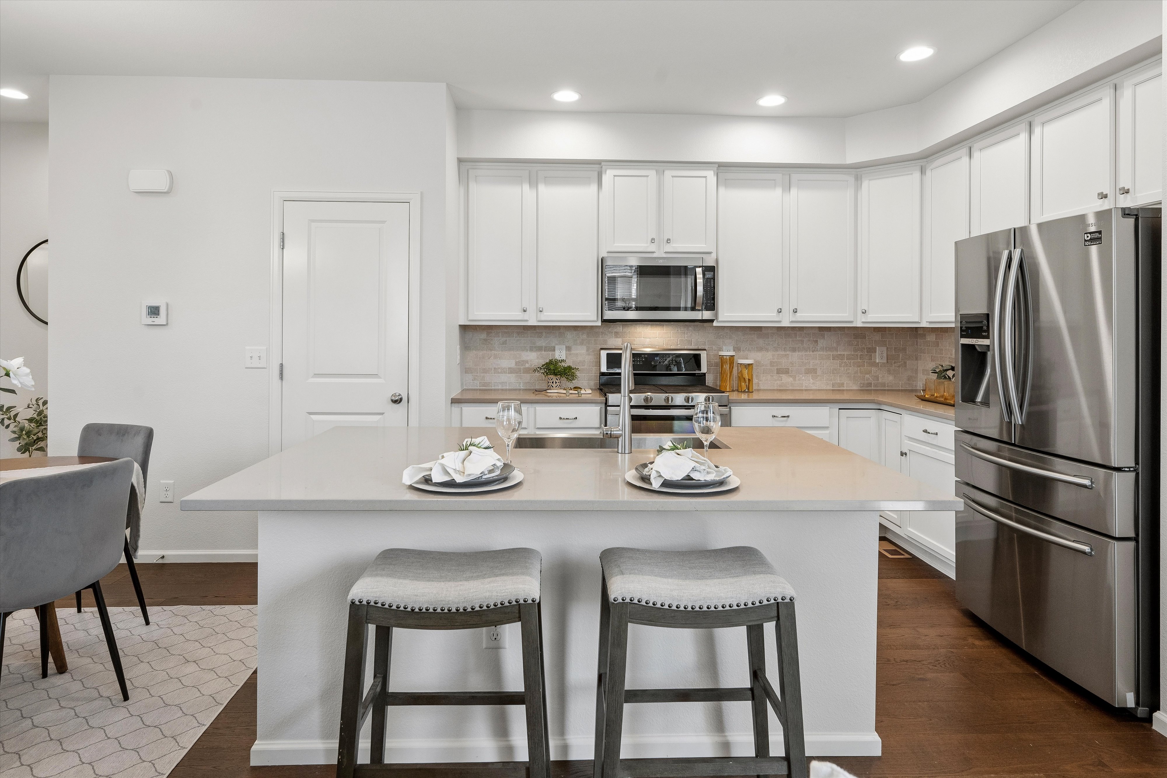  Inviting two-story single family duplex - 物件實景