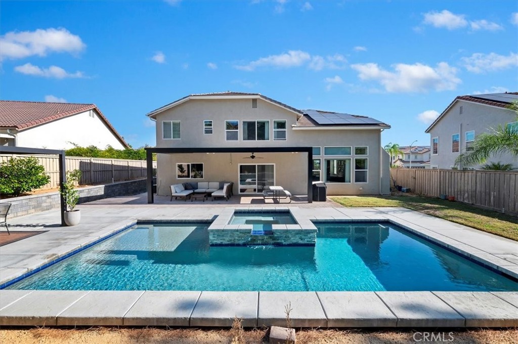 Lake Elsinore, California, 92532, United States, 4 Bedrooms Bedrooms, ,3 BathroomsBathrooms,Residential,For Sale,1939377