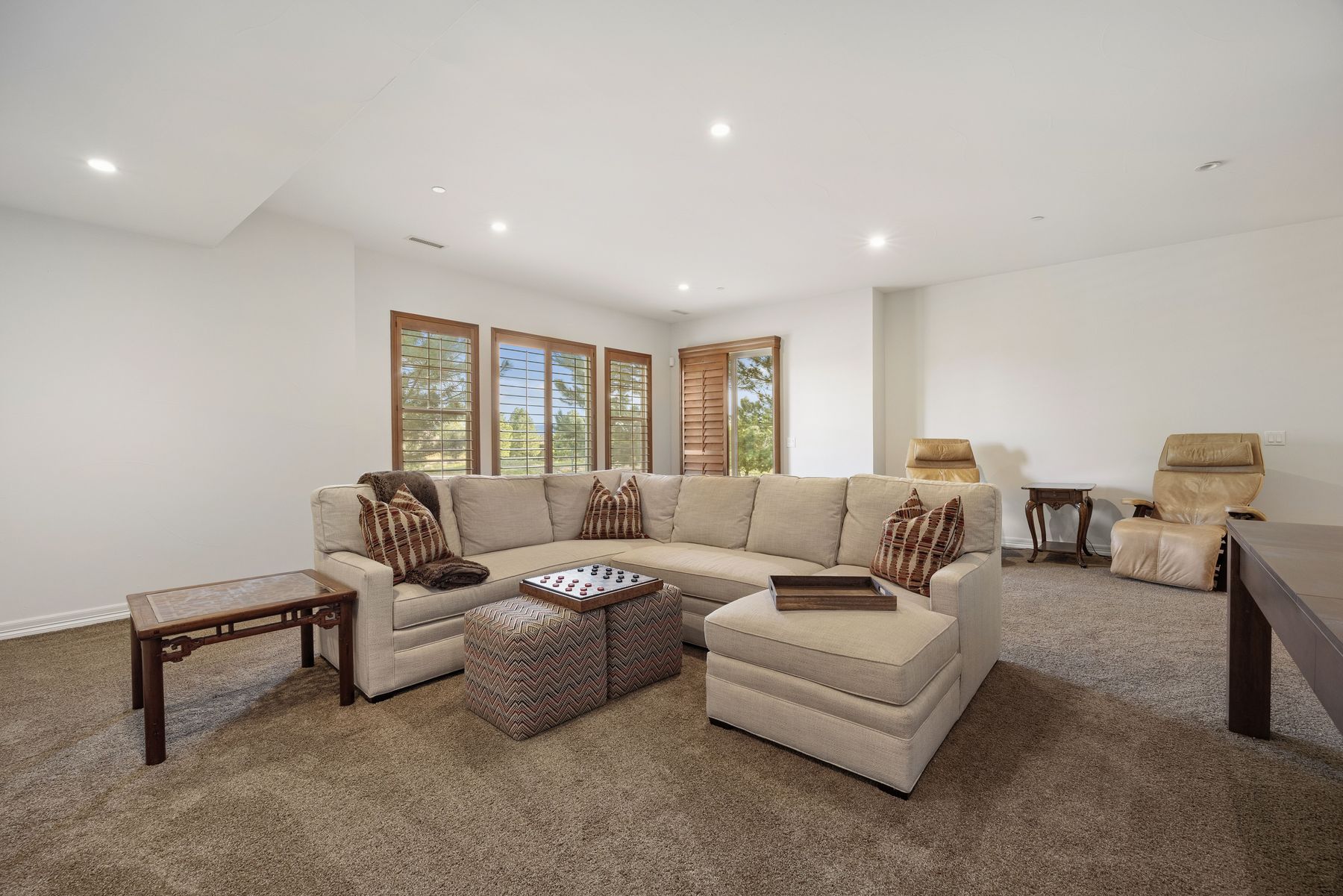  set against a backdrop  of colorado mountain views - 物件實景