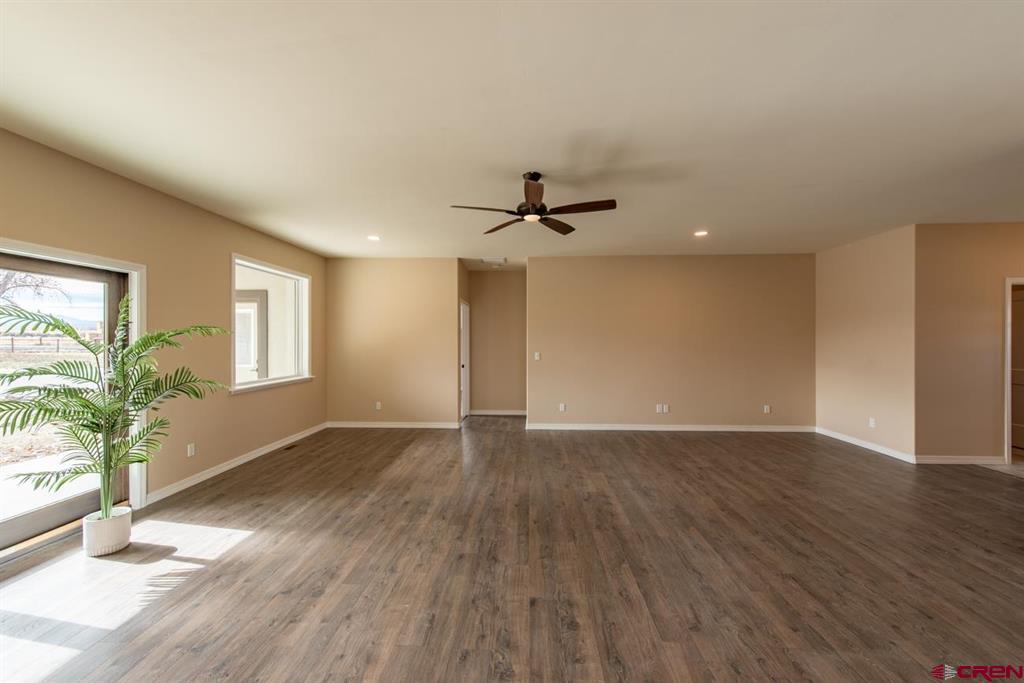 Montrose, Colorado, 81401, United States, 3 Bedrooms Bedrooms, ,2 BathroomsBathrooms,Residential,For Sale,1994283