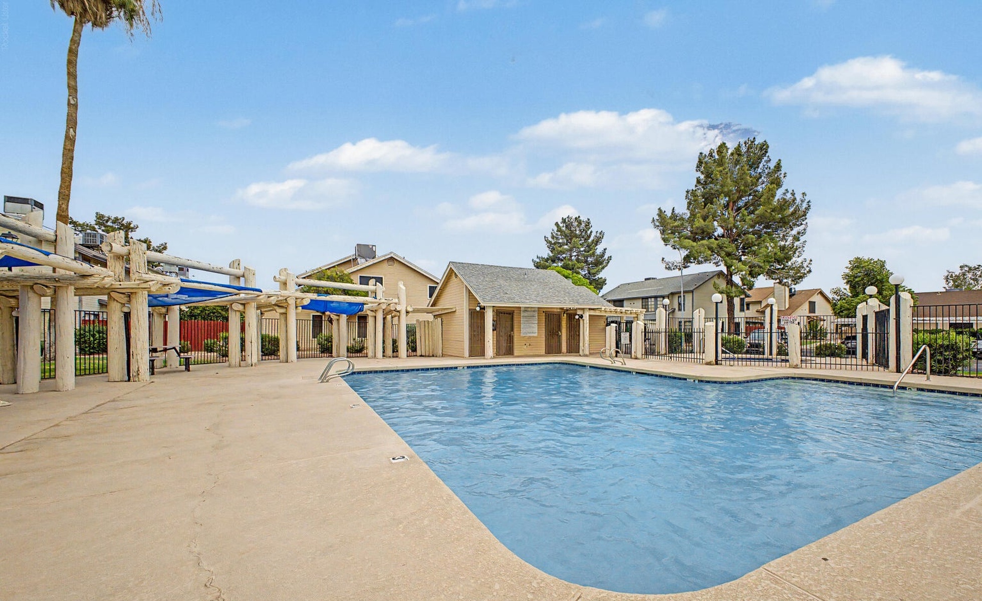  2455 E Broadway Road  Mesa, AZ - 物件實景