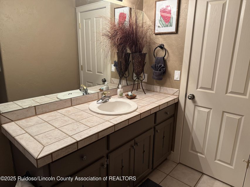 Ruidoso, New Mexico, 88345, United States, 4 Bedrooms Bedrooms, ,3 BathroomsBathrooms,Residential,For Sale,1895343