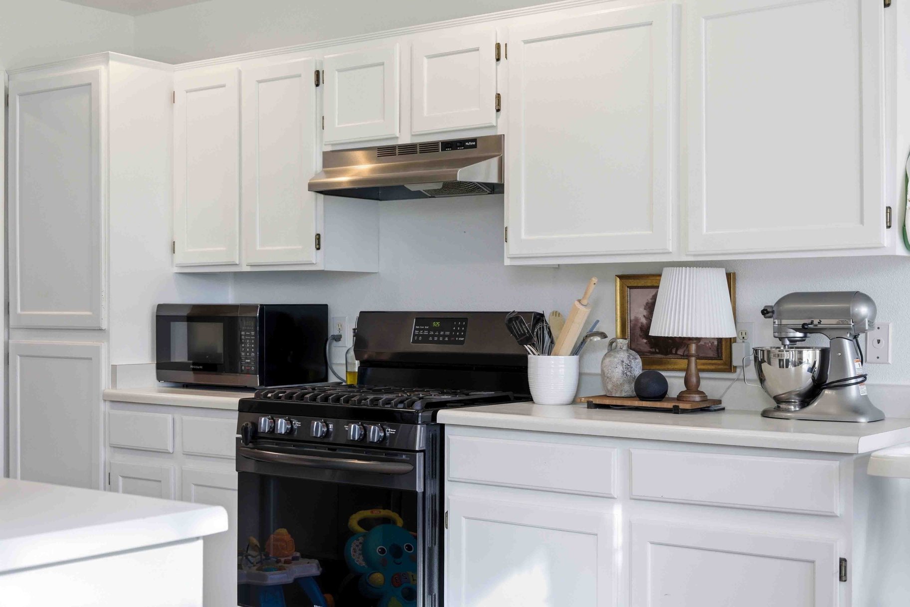  Open-Concept End-Unit with Updates in Knollwood Townhomes - 物件實景