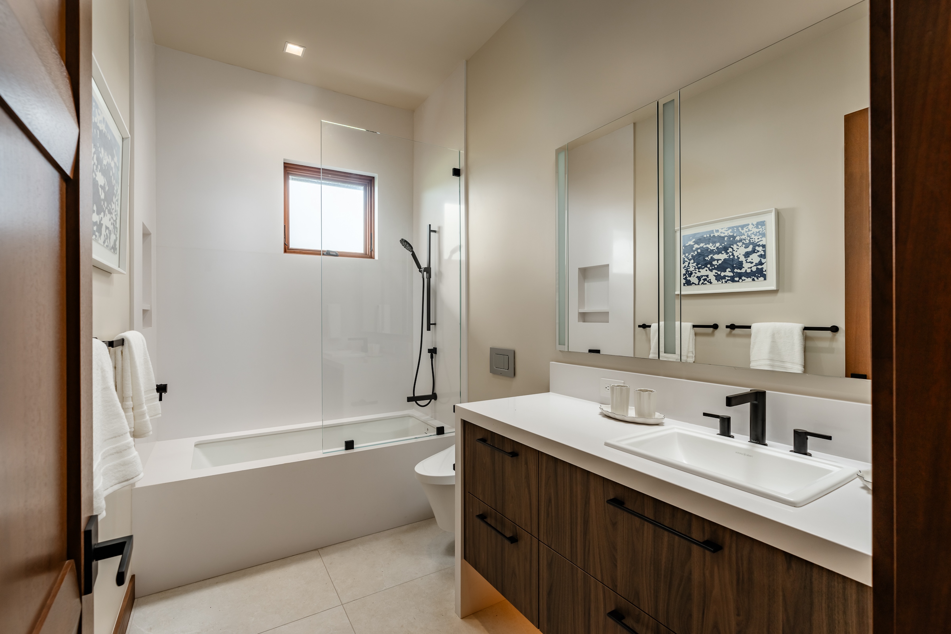  Move-In Ready Luxury: A Masterpiece in Kapalua