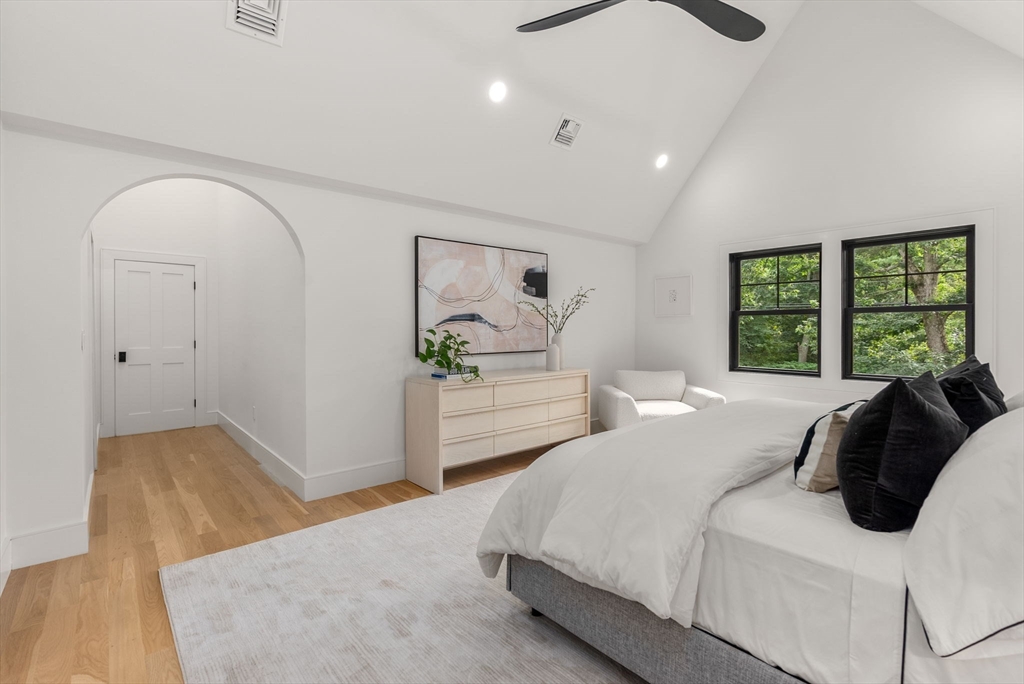 Hopkinton, Massachusetts, 01748, United States, 5 Bedrooms Bedrooms, ,4 BathroomsBathrooms,Residential,For Sale,1947956