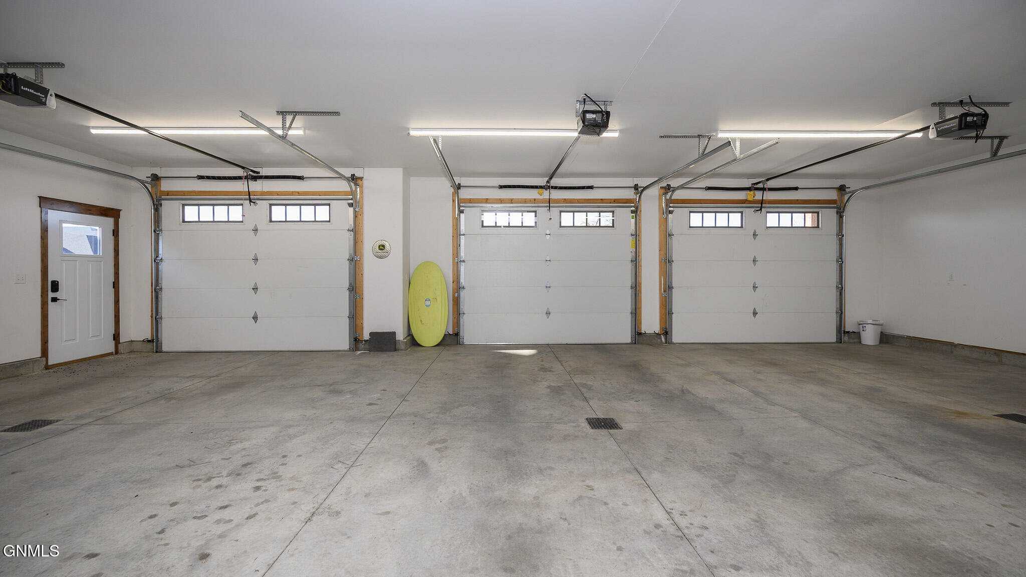 Bismarck, North Dakota, 58503, United States, 3 Bedrooms Bedrooms, ,3 BathroomsBathrooms,Residential,For Sale,1995468