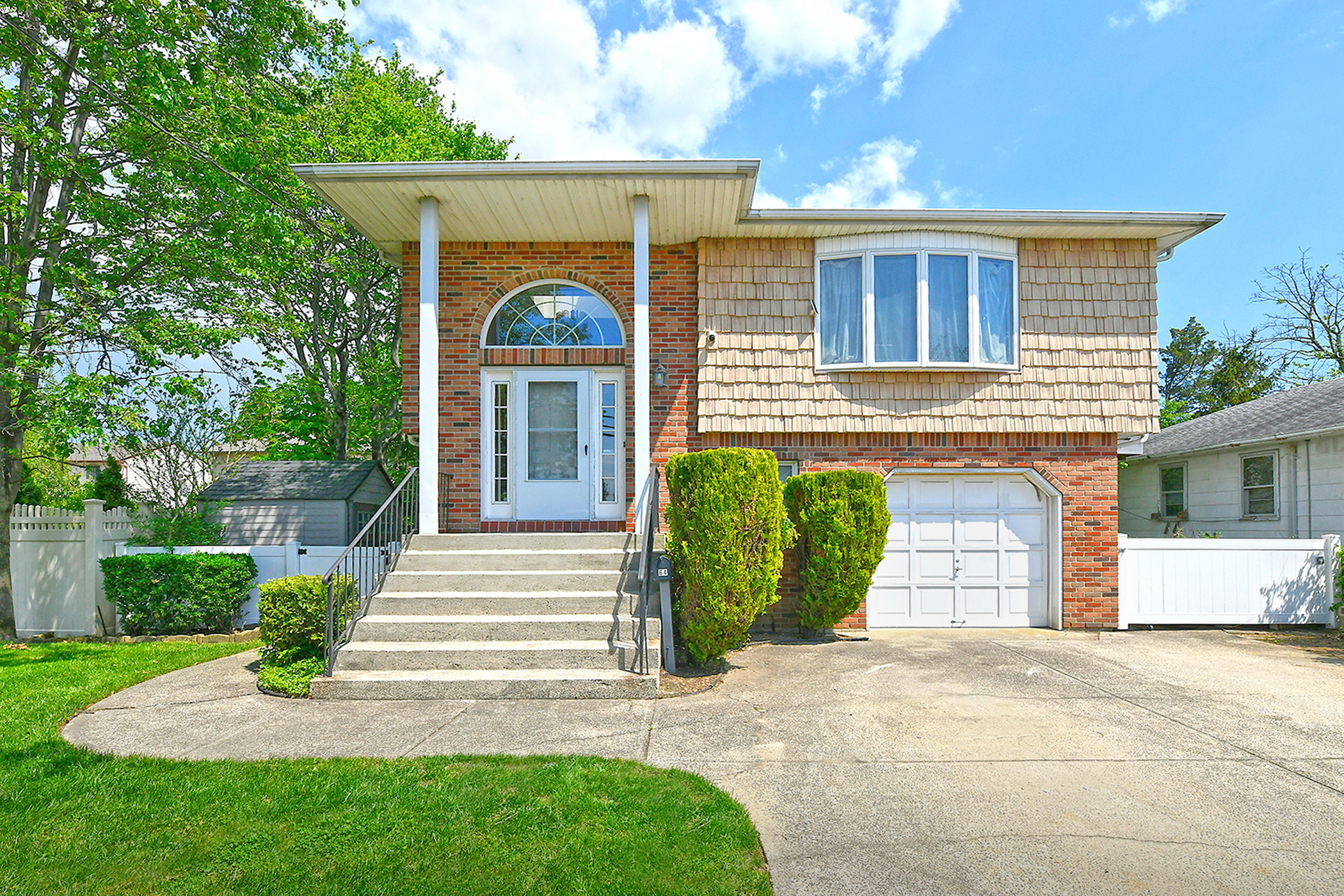 Bethpage, New York, 11714, United States, 4 Bedrooms Bedrooms, ,3 BathroomsBathrooms,Residential,For Sale,1880879