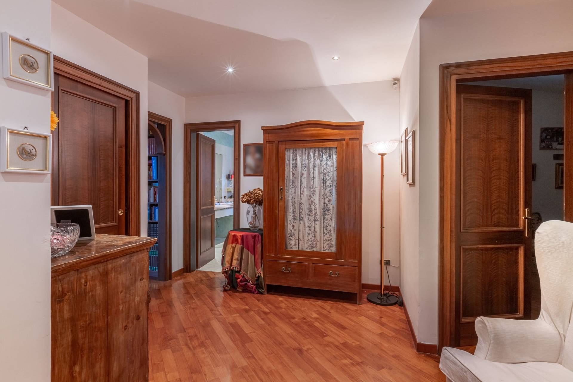Sacrofano, Roma, 00060, IT, 6 Bedrooms Bedrooms, ,5 BathroomsBathrooms,Residential,For Sale,1850375
