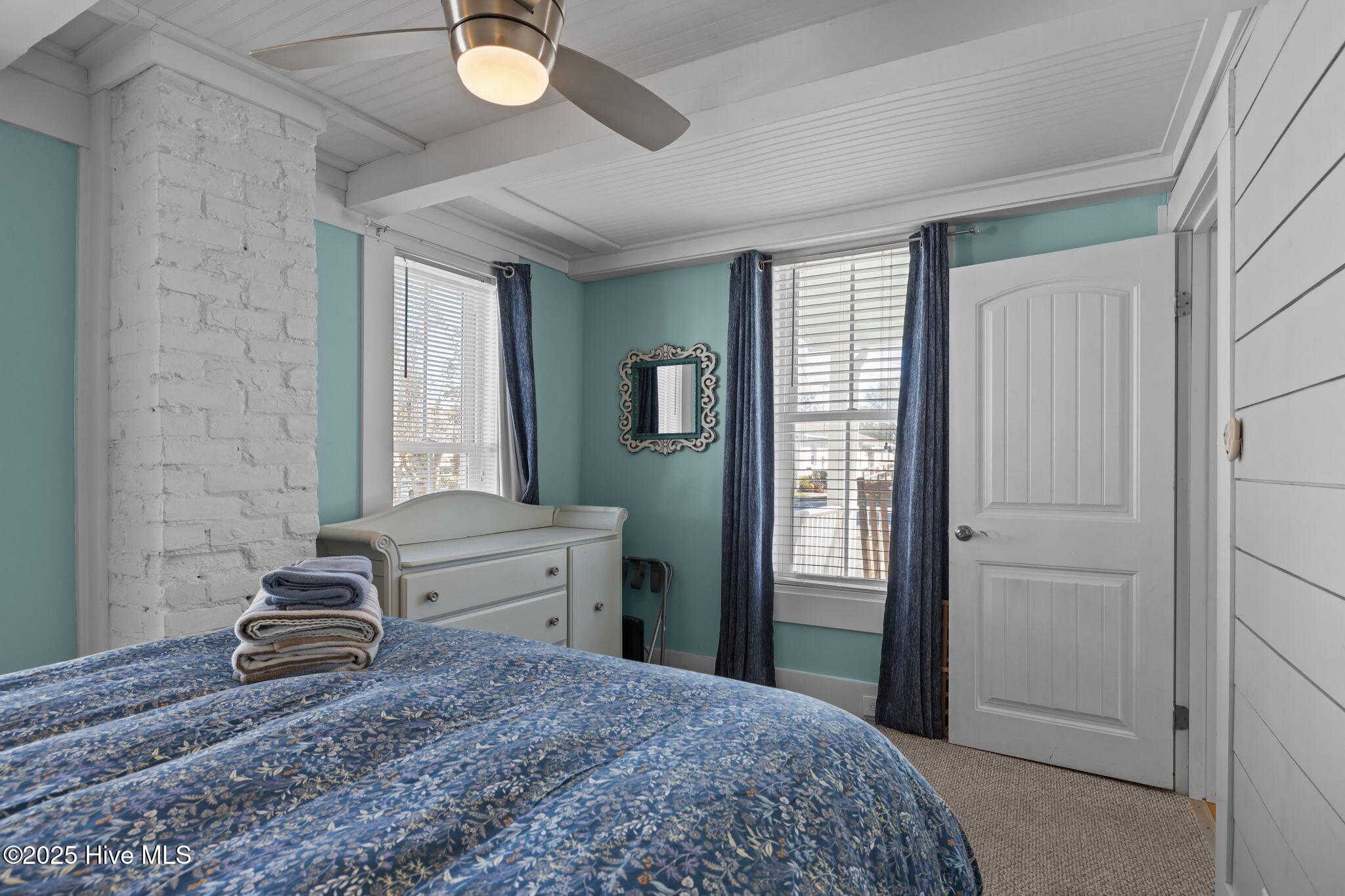 Beaufort, North Carolina, 28516, United States, 3 Bedrooms Bedrooms, ,2 BathroomsBathrooms,Residential,For Sale,1994463