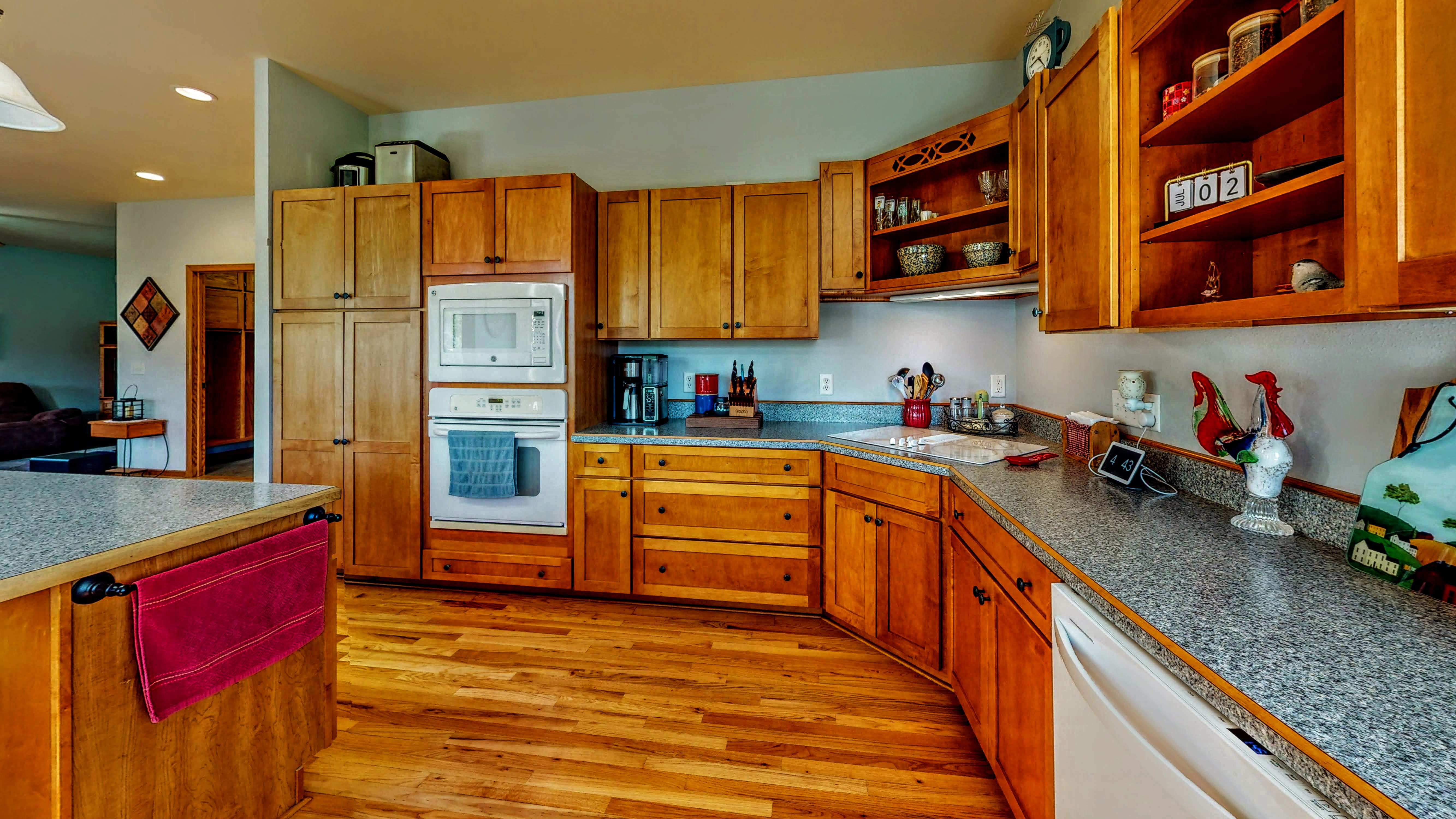 Jefferson, Wisconsin, 53549, United States, 4 Bedrooms Bedrooms, ,4 BathroomsBathrooms,Residential,For Sale,1984363