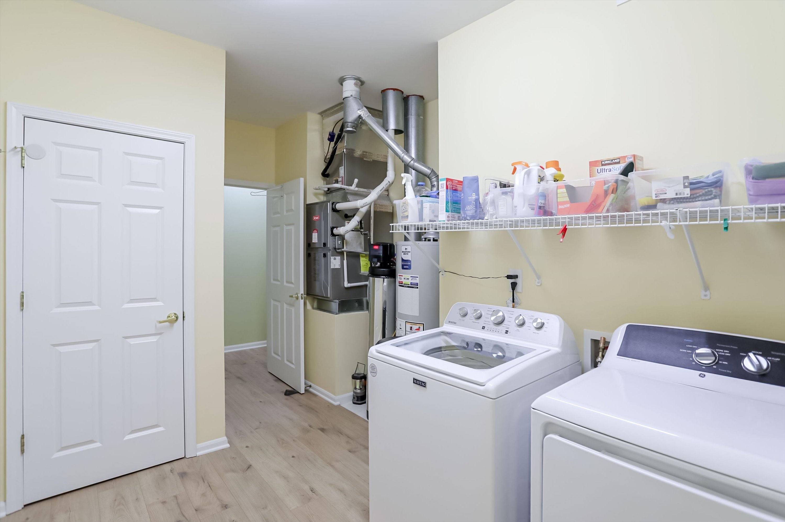  Rare 1 Level Fishers Condo - 物件實景