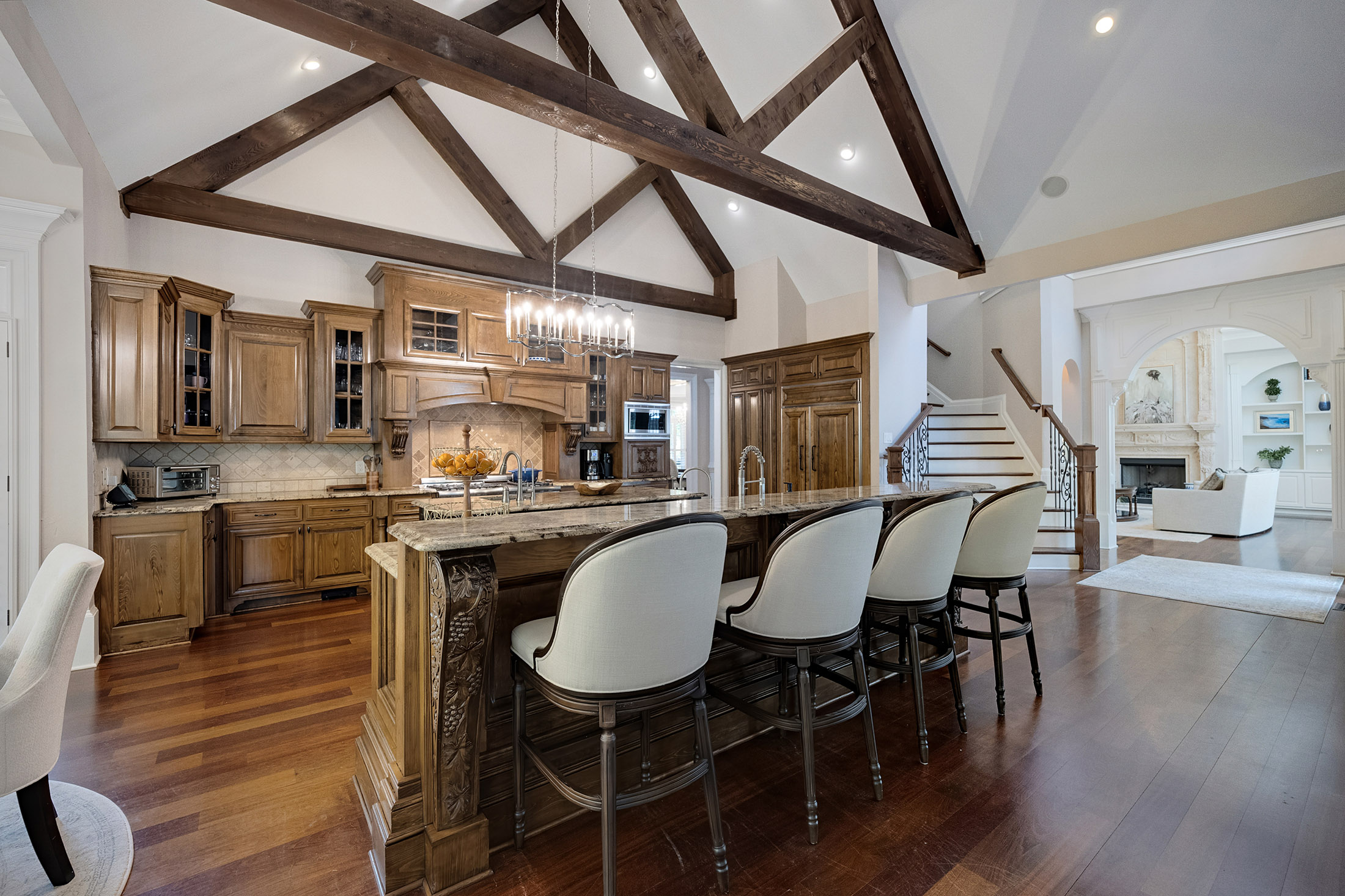  Impressive Brick Estate on a Private Wooded 1+/- Acre Lot in The Manor - 物件實景