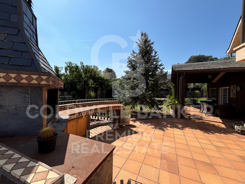 Cerdanyola del Vallès, Catalonia, ES, 4 Bedrooms Bedrooms, ,4 BathroomsBathrooms,Residential,For Sale,1613649
