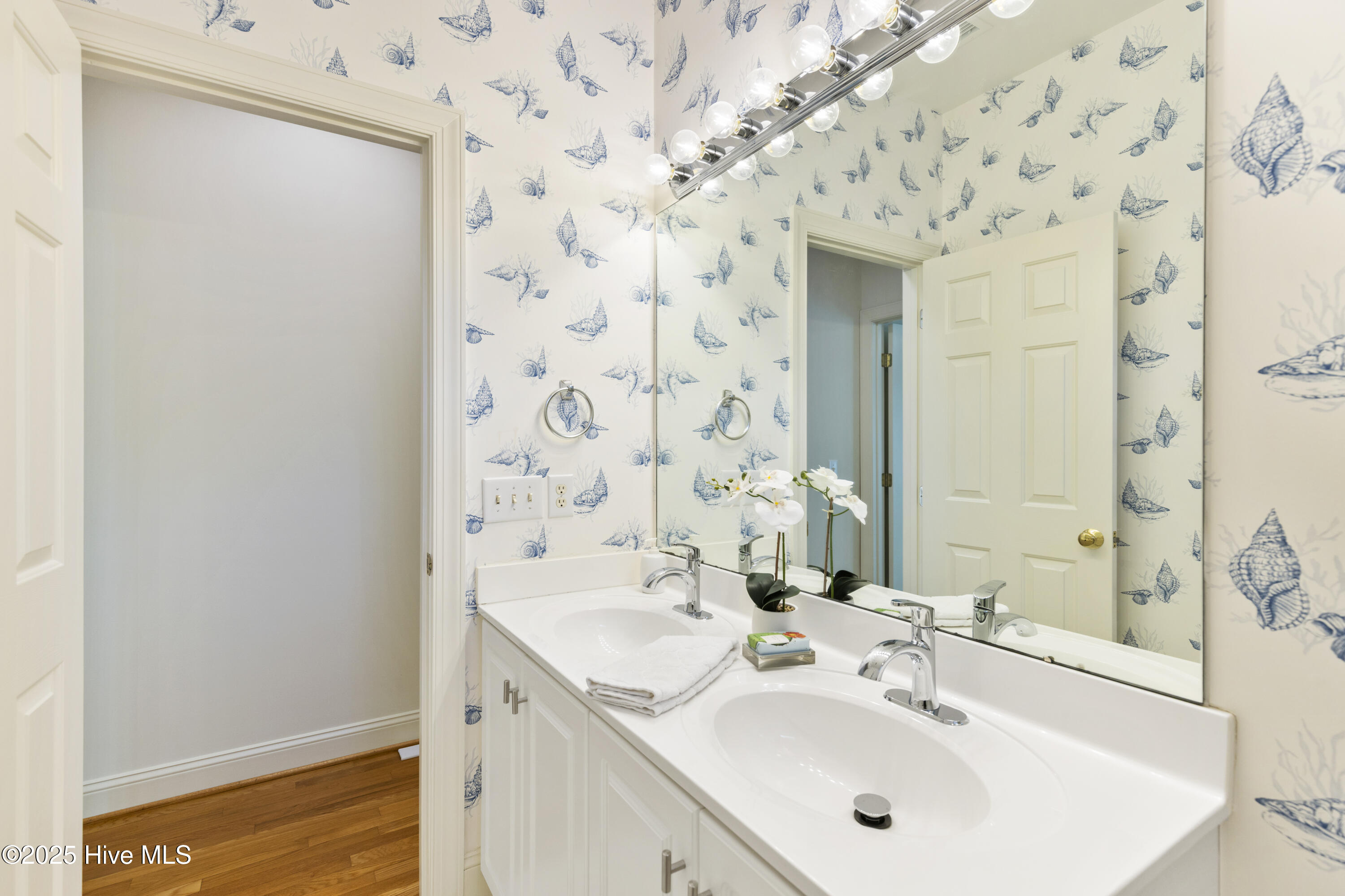 Wilmington, North Carolina, 28409, United States, 4 Bedrooms Bedrooms, ,4 BathroomsBathrooms,Residential,For Sale,1991062