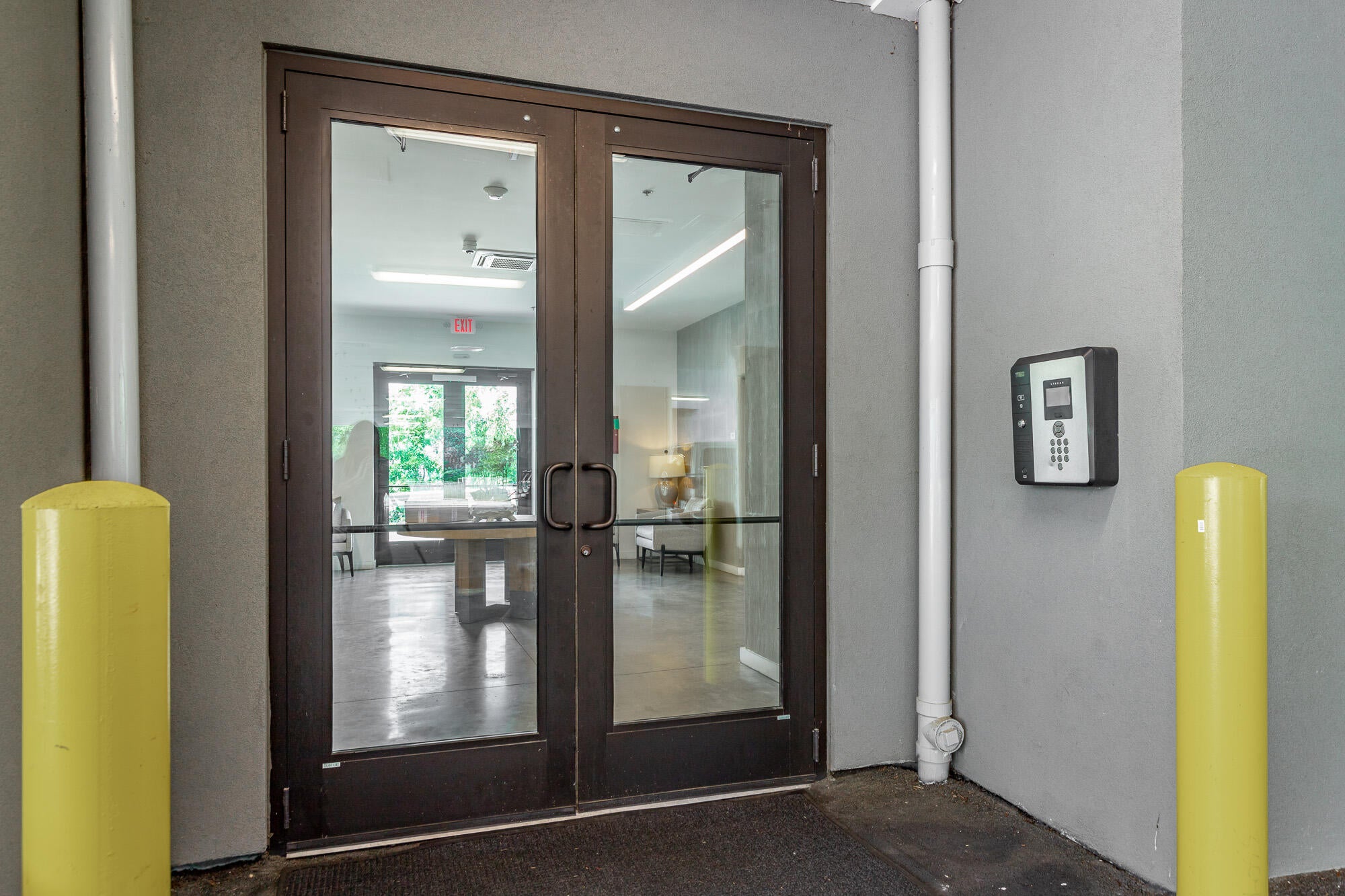 Chattanooga, Tennessee, 37405, United States, 2 Bedrooms Bedrooms, ,2 BathroomsBathrooms,Residential,For Sale,1875132