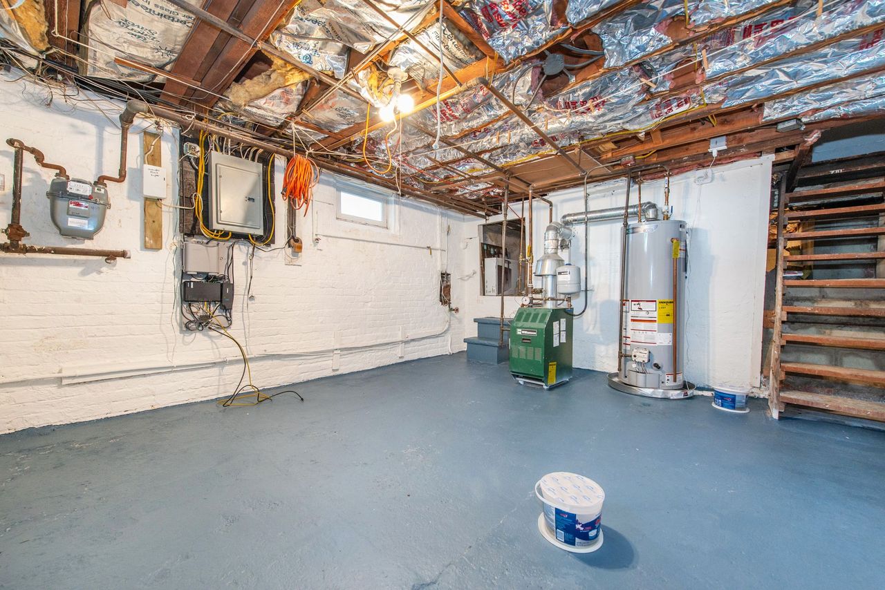 Harrison, New Jersey, 07029, United States, 2 Bedrooms Bedrooms, ,1 BathroomBathrooms,Residential,For Sale,1984057