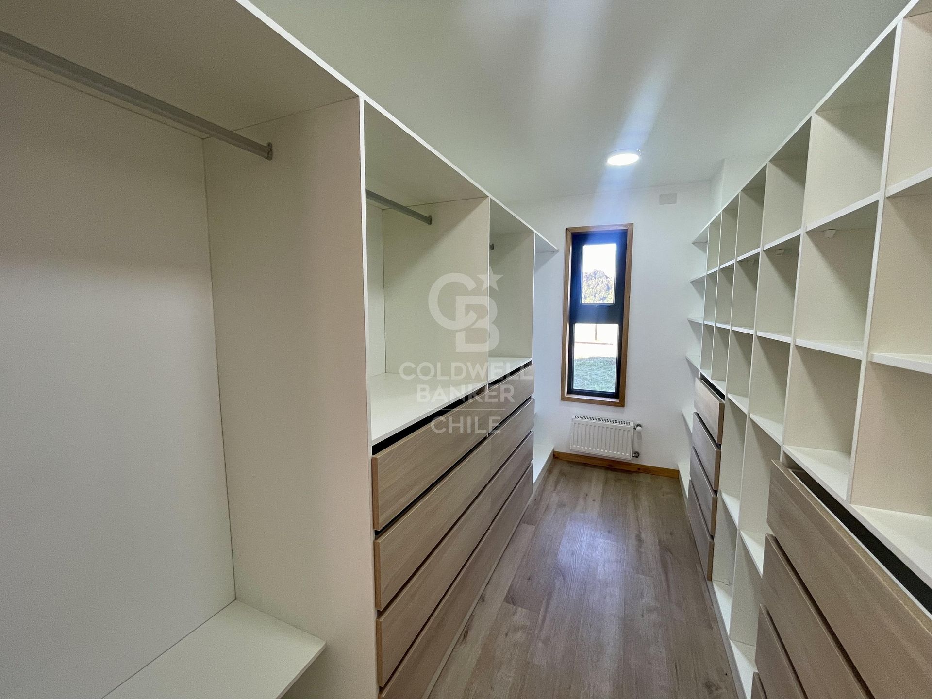 Puerto Montt, Chile, 3 Bedrooms Bedrooms, ,3 BathroomsBathrooms,Residential,For Sale,2002032