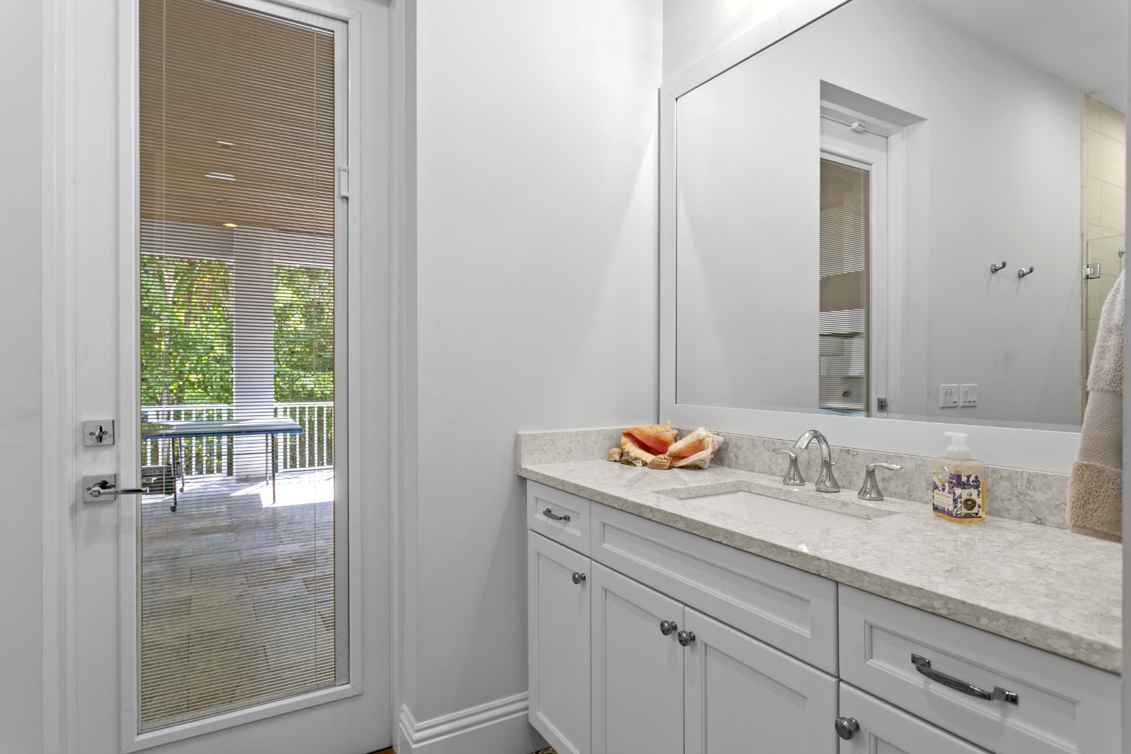 Tampa, Florida, 33629, United States, 5 Bedrooms Bedrooms, ,6 BathroomsBathrooms,Residential,For Sale,2008842