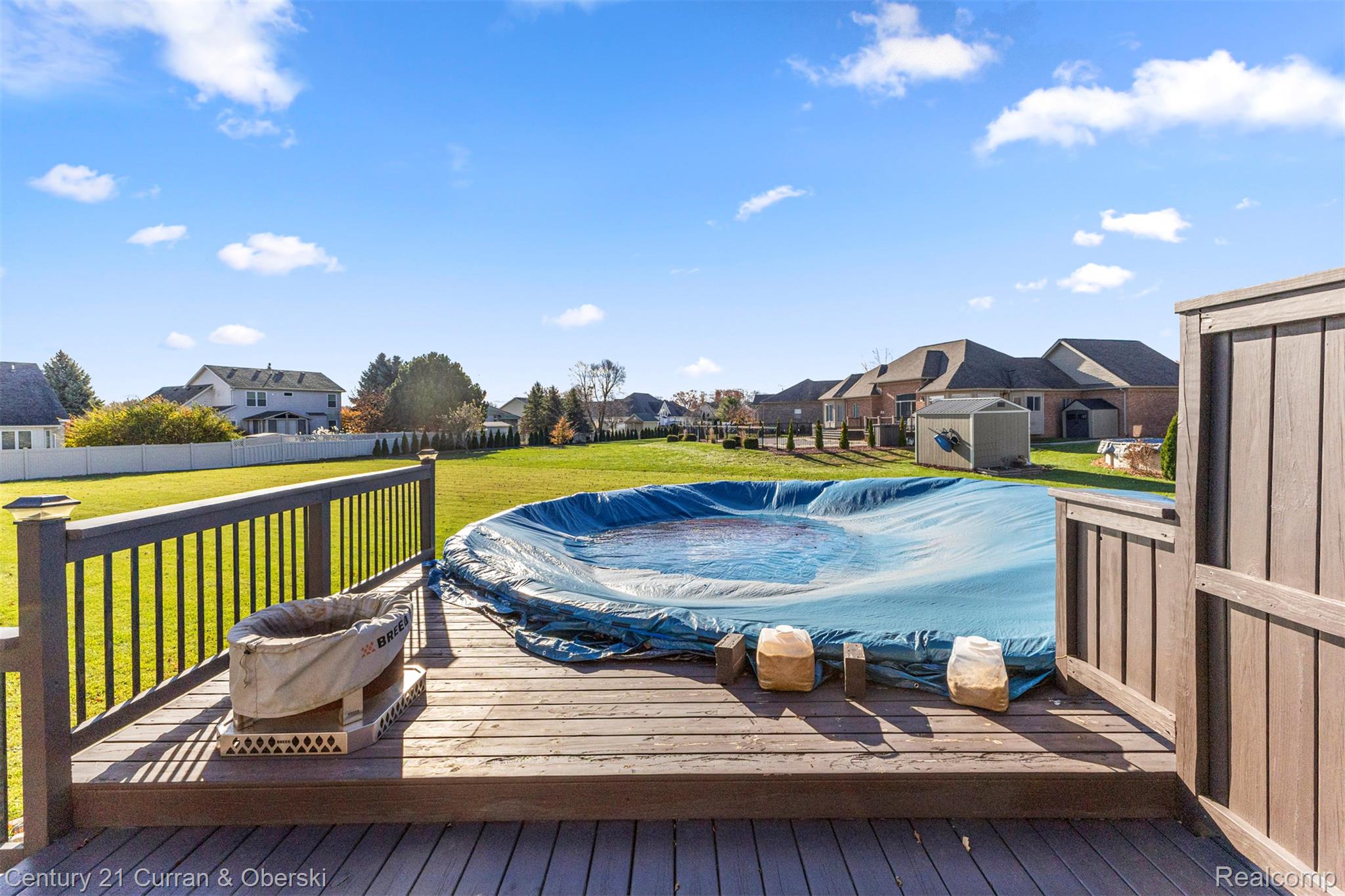 Monroe, Michigan, 48161, United States, 4 Bedrooms Bedrooms, ,3 BathroomsBathrooms,Residential,For Sale,1995376