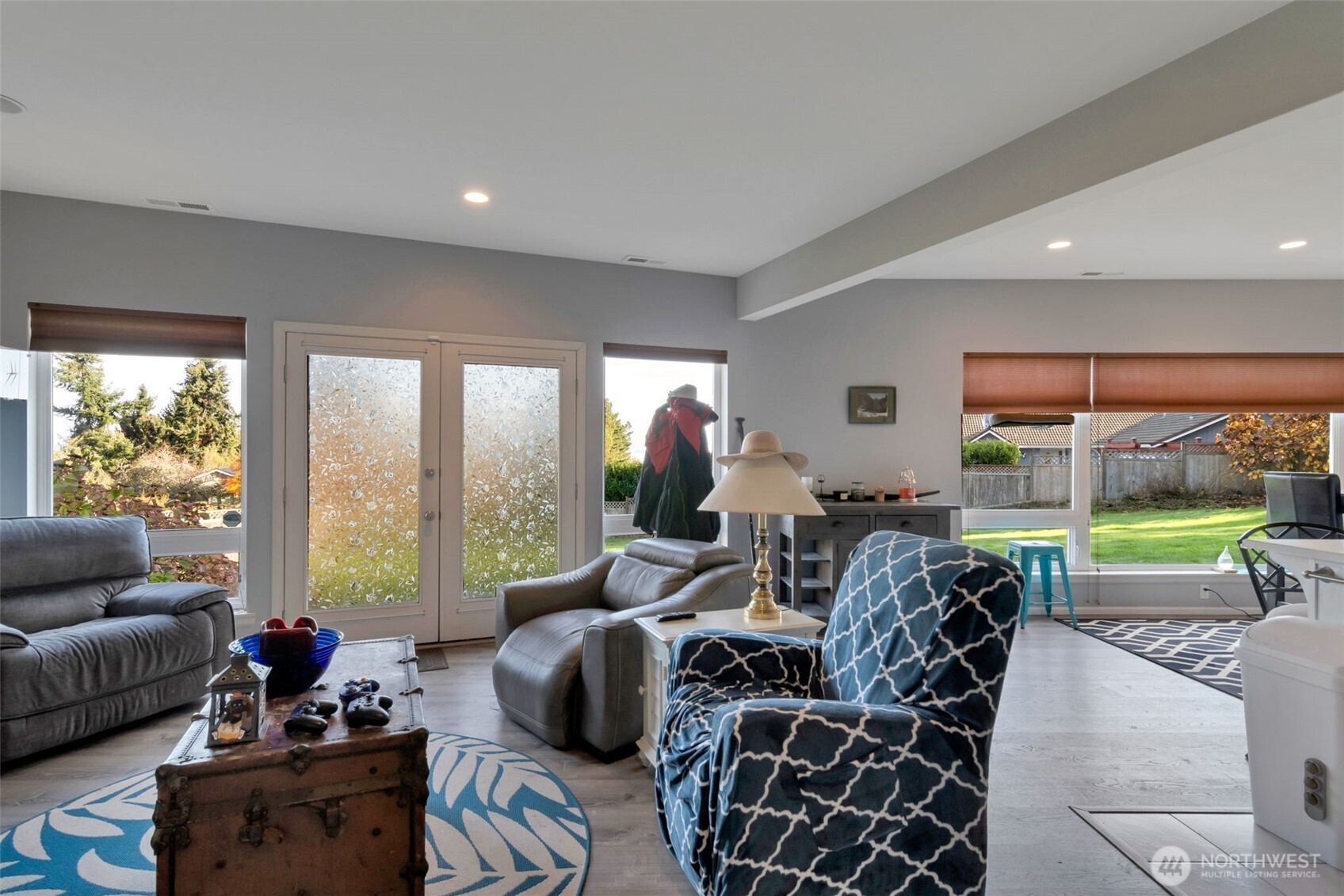 Clinton, Washington, 98236, United States, 4 Bedrooms Bedrooms, ,3 BathroomsBathrooms,Residential,For Sale,1990497