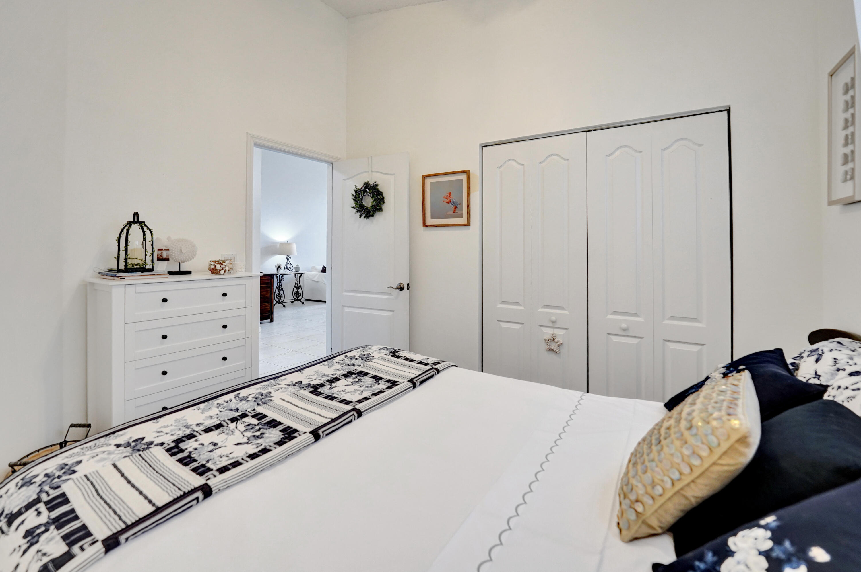 Pembroke Pines, Florida, 33332, United States, 3 Bedrooms Bedrooms, ,2 BathroomsBathrooms,Residential,For Sale,1987784