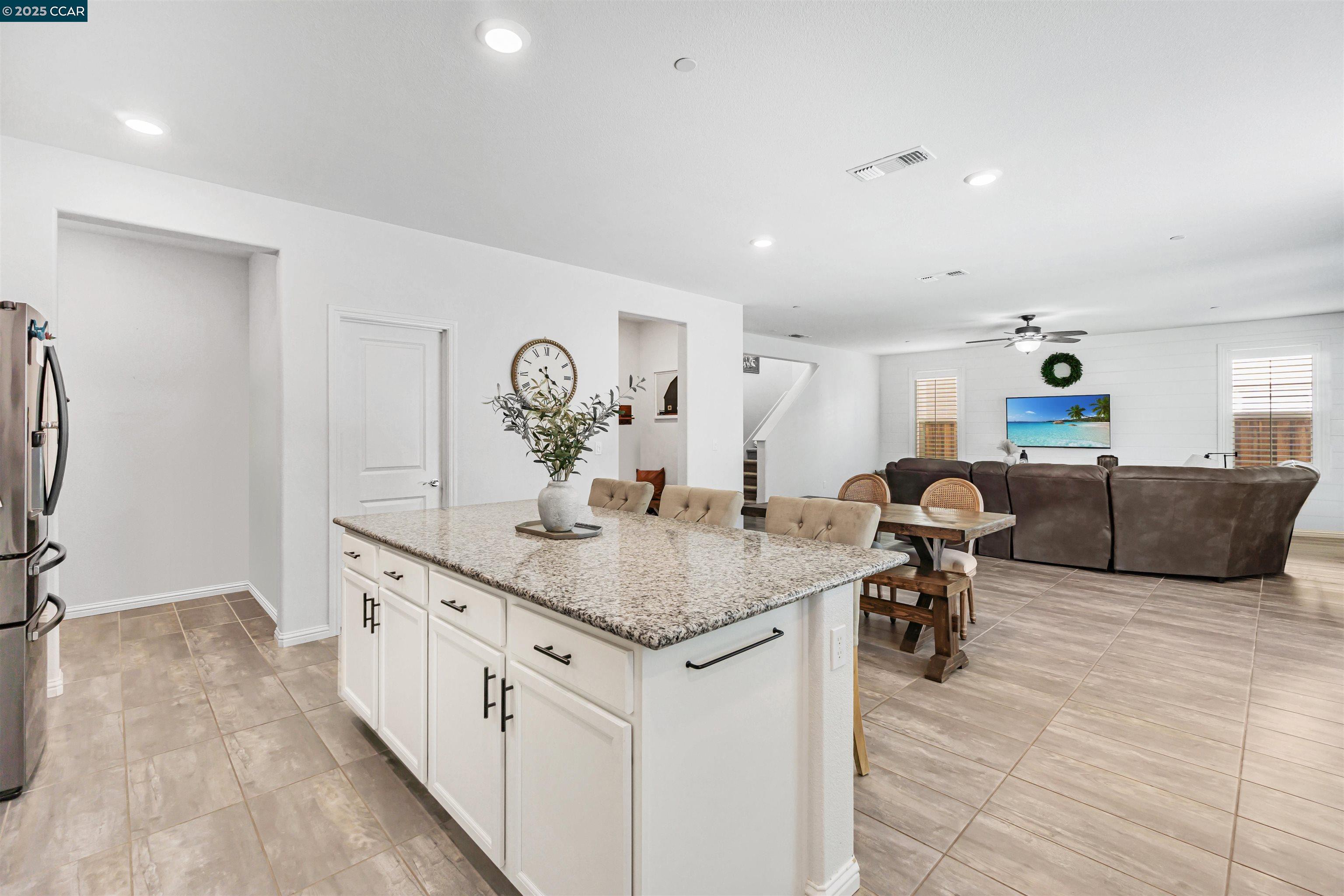 Brentwood, California, 94561, United States, 4 Bedrooms Bedrooms, ,2 BathroomsBathrooms,Residential,For Sale,1997182