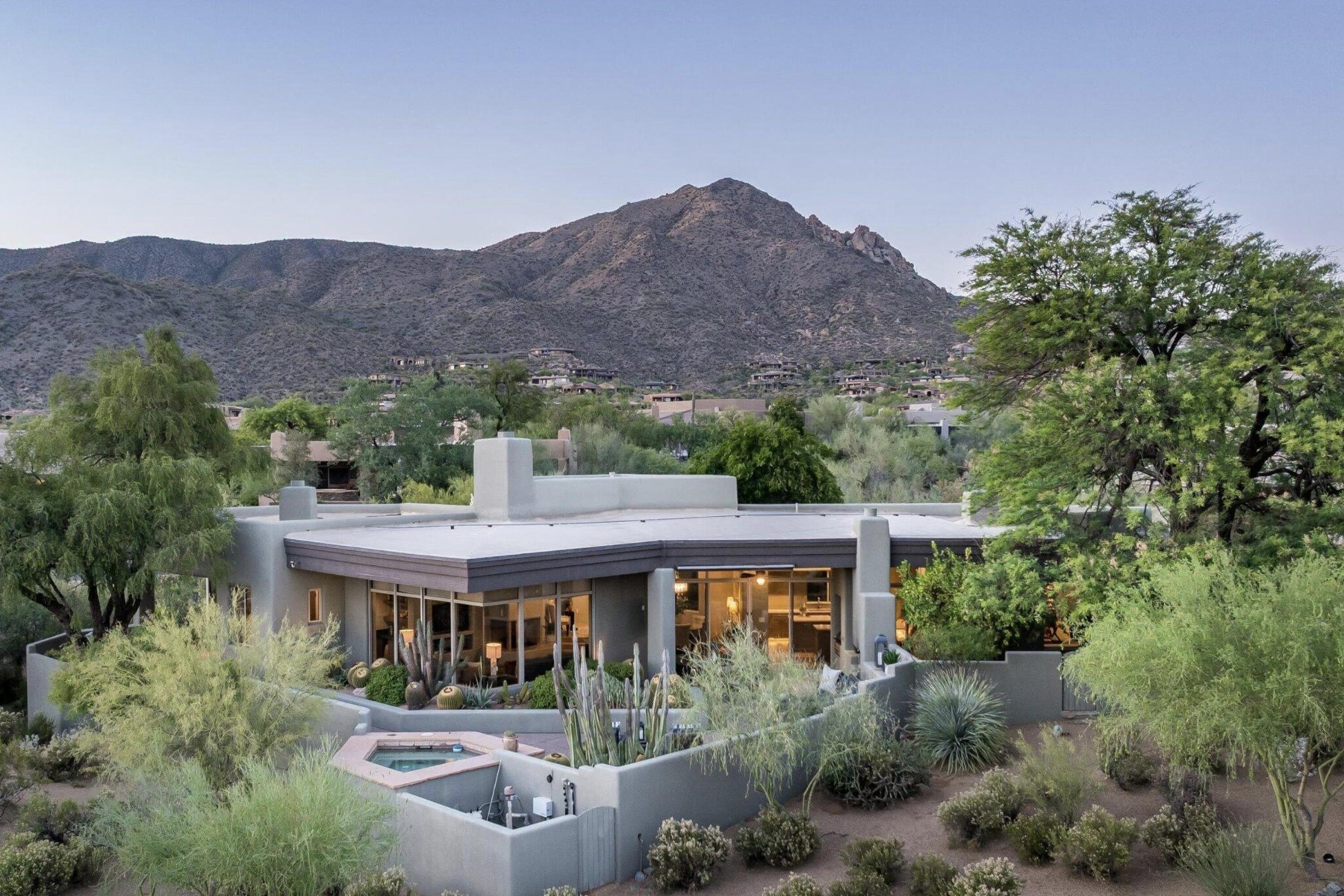  10615 E Honey Mesquite Dr  Scottsdale, AZ - 物件實景