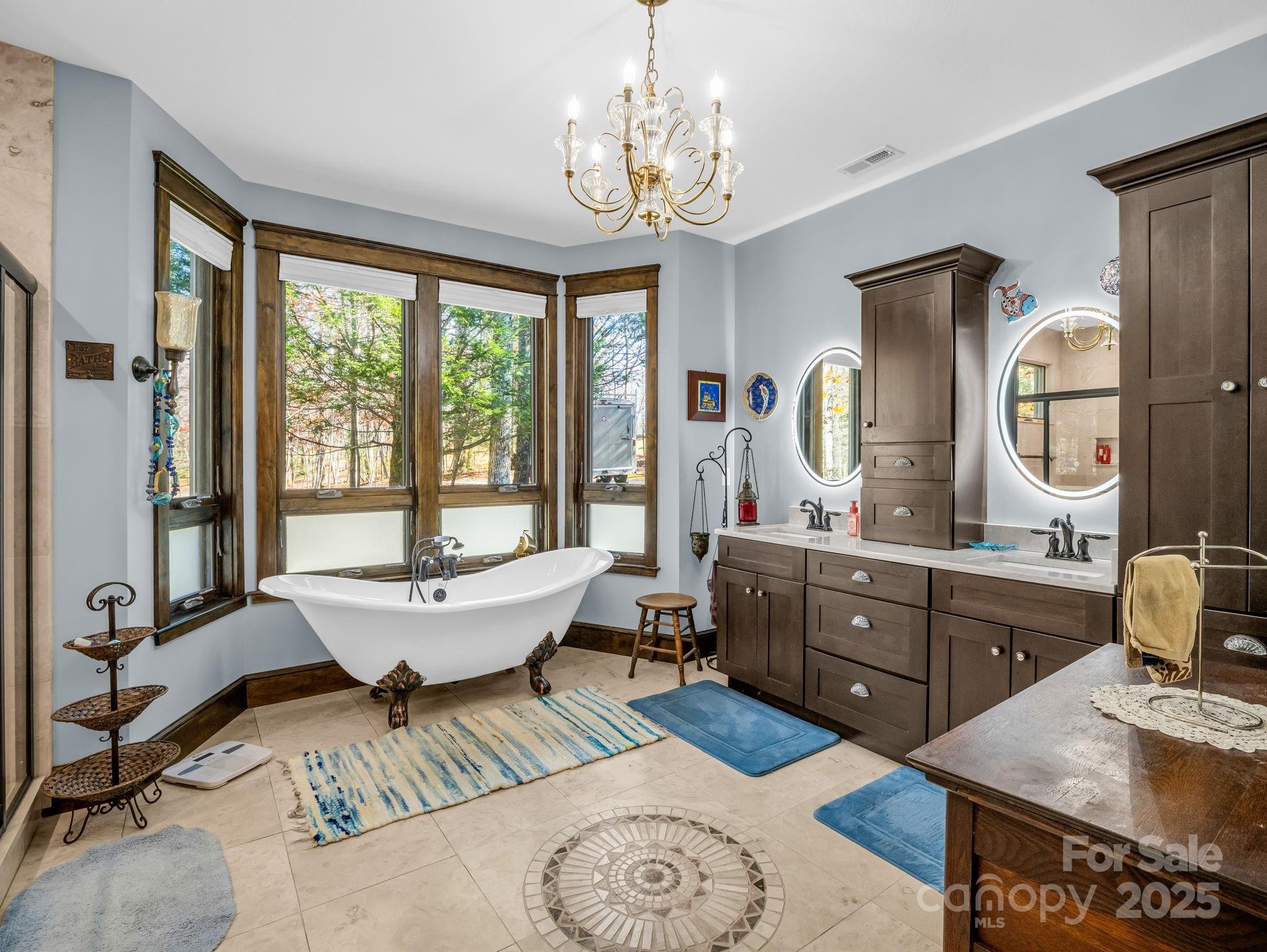 Saluda, North Carolina, 28773, United States, 3 Bedrooms Bedrooms, ,4 BathroomsBathrooms,Residential,For Sale,2002450