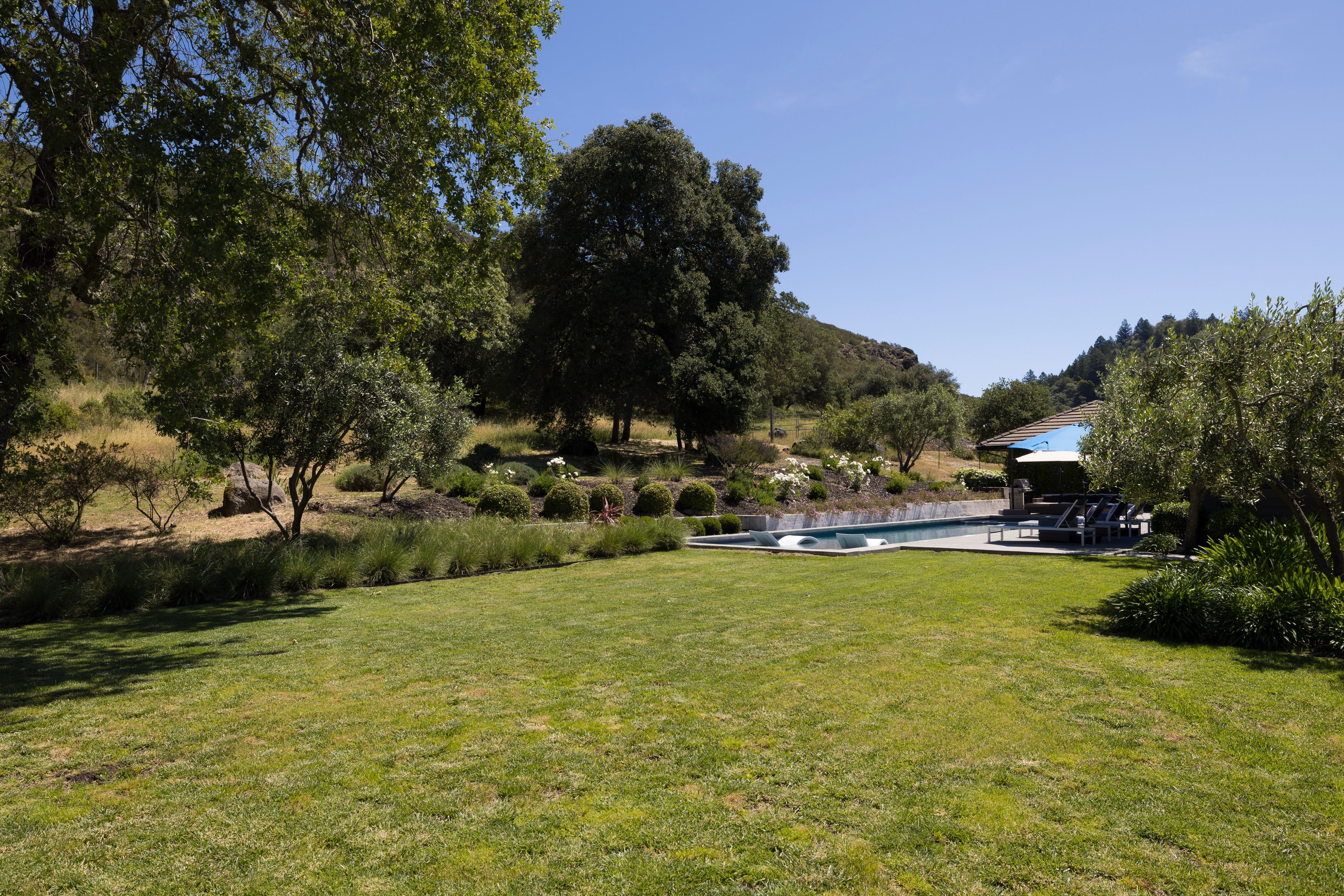  Income Producing Calistoga Compound - 物件實景
