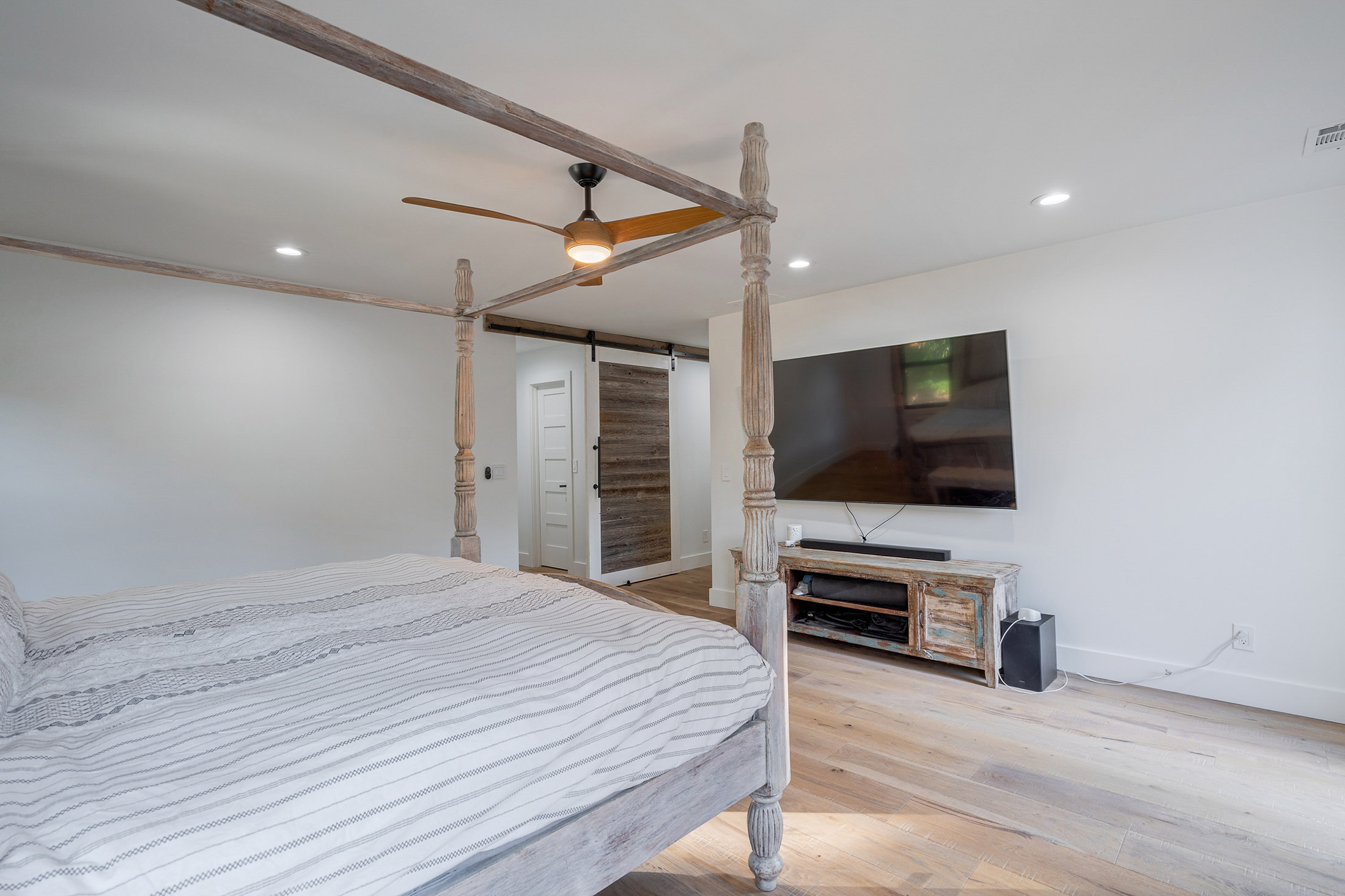  Fully Renovated Estate Blends Luxury, Flexibility & Resort-Style Living - 物件實景