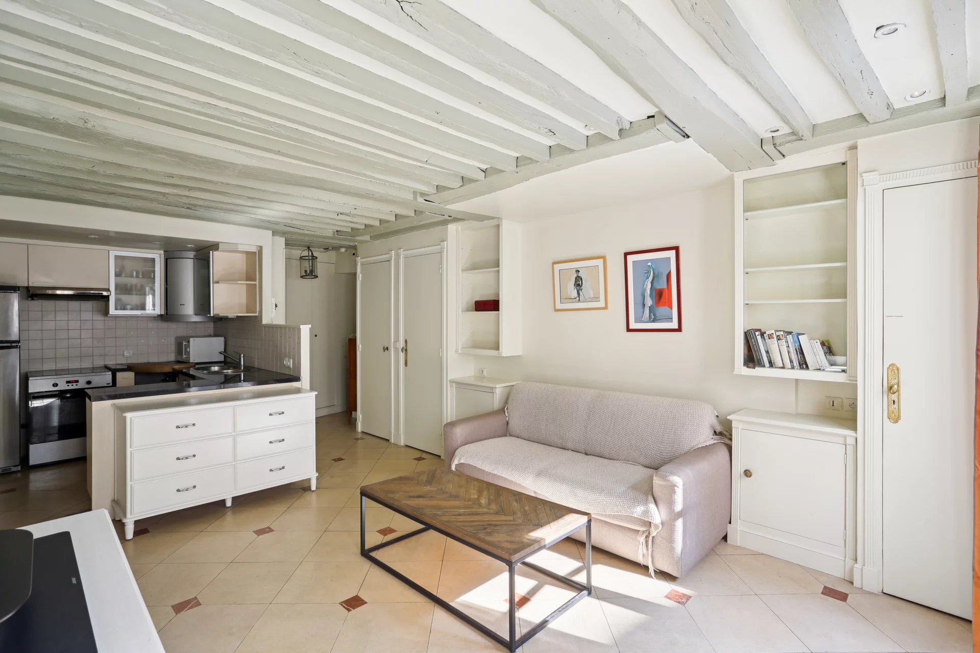 Paris 1st, Île-de-France, 75001, FR, 1 Bedroom Bedrooms, ,2 BathroomsBathrooms,Residential,For Sale,1847162