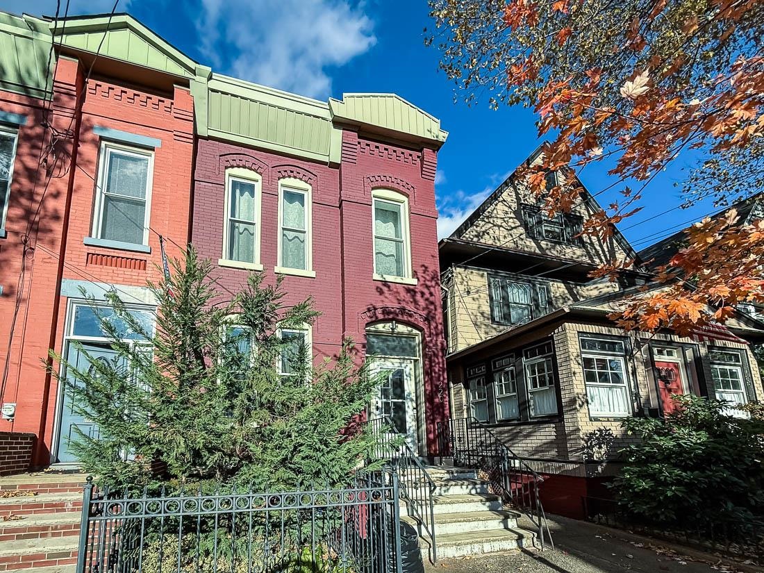 Jersey City, New Jersey, 07304, United States, 4 Bedrooms Bedrooms, ,2 BathroomsBathrooms,Residential,For Sale,1989150