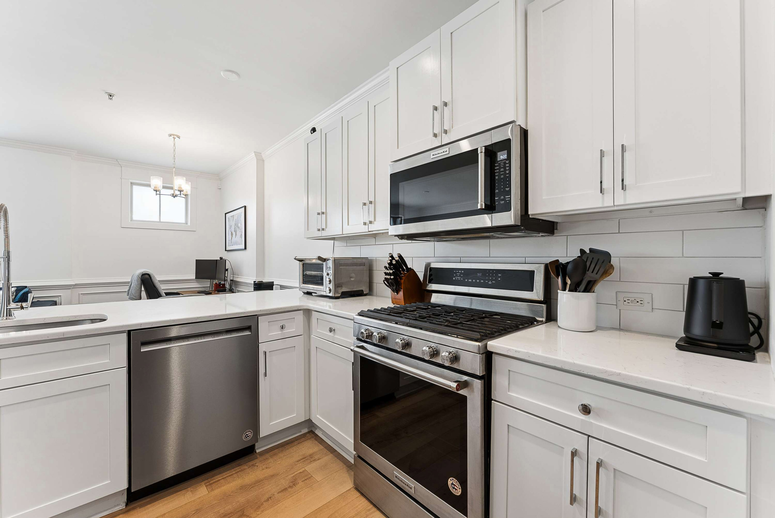  Exceptional Corner Residence in the Vibrant Heart of Midtown - 物件實景