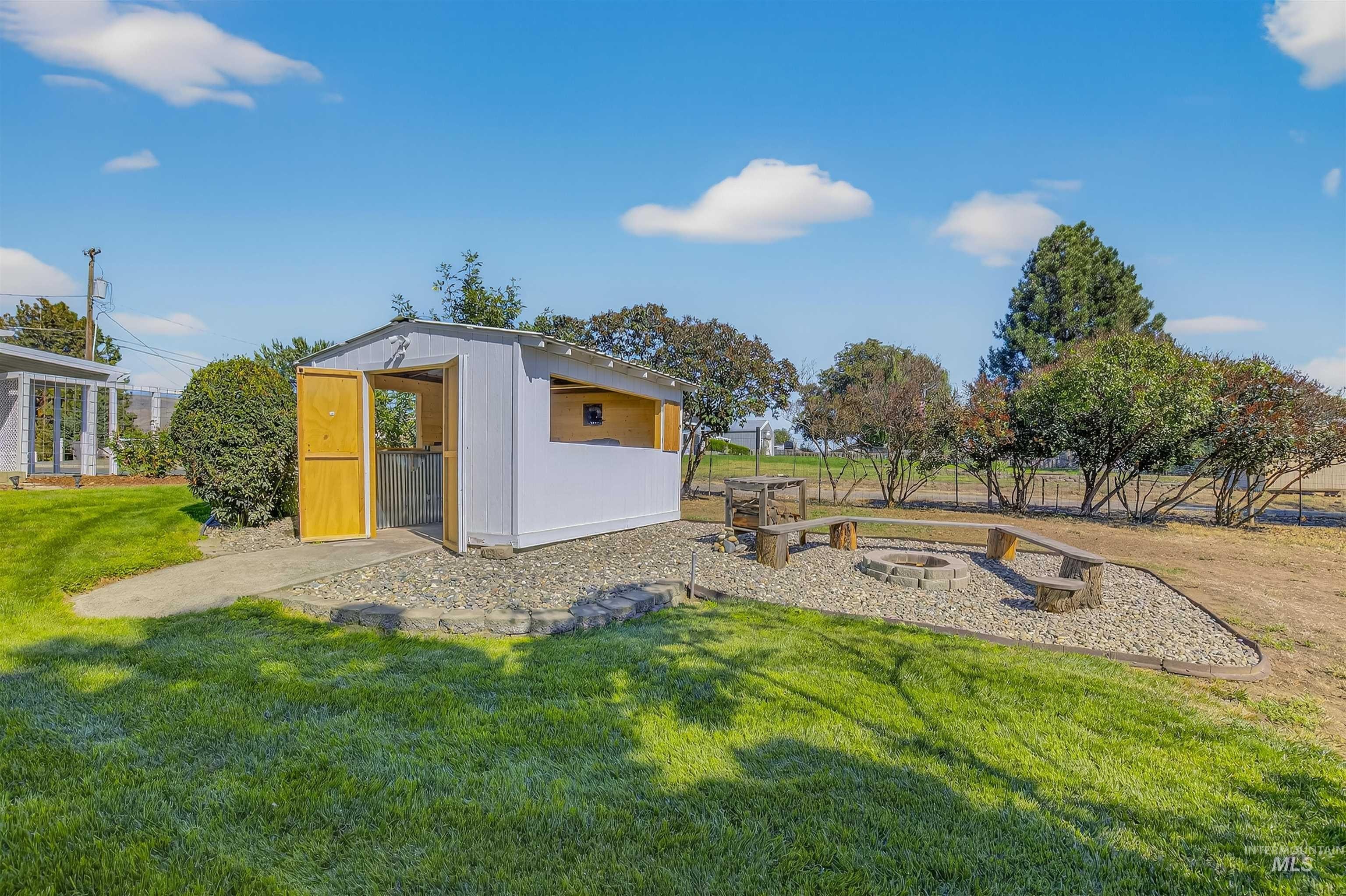 Clarkston, Washington, 99403, United States, 3 Bedrooms Bedrooms, ,3 BathroomsBathrooms,Residential,For Sale,1975063