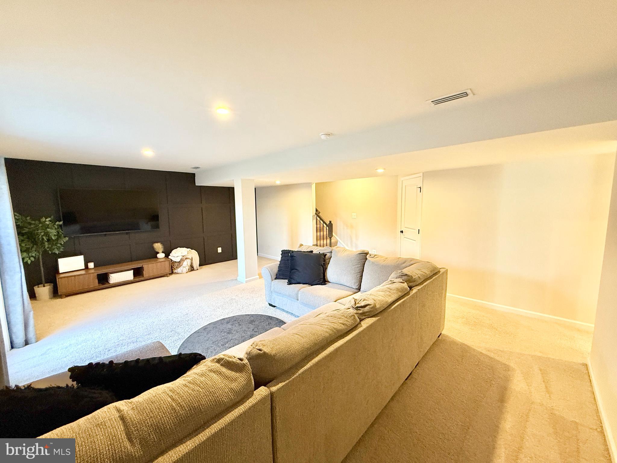 Stafford, Virginia, 22554, United States, 5 Bedrooms Bedrooms, ,4 BathroomsBathrooms,Residential,For Sale,2009953