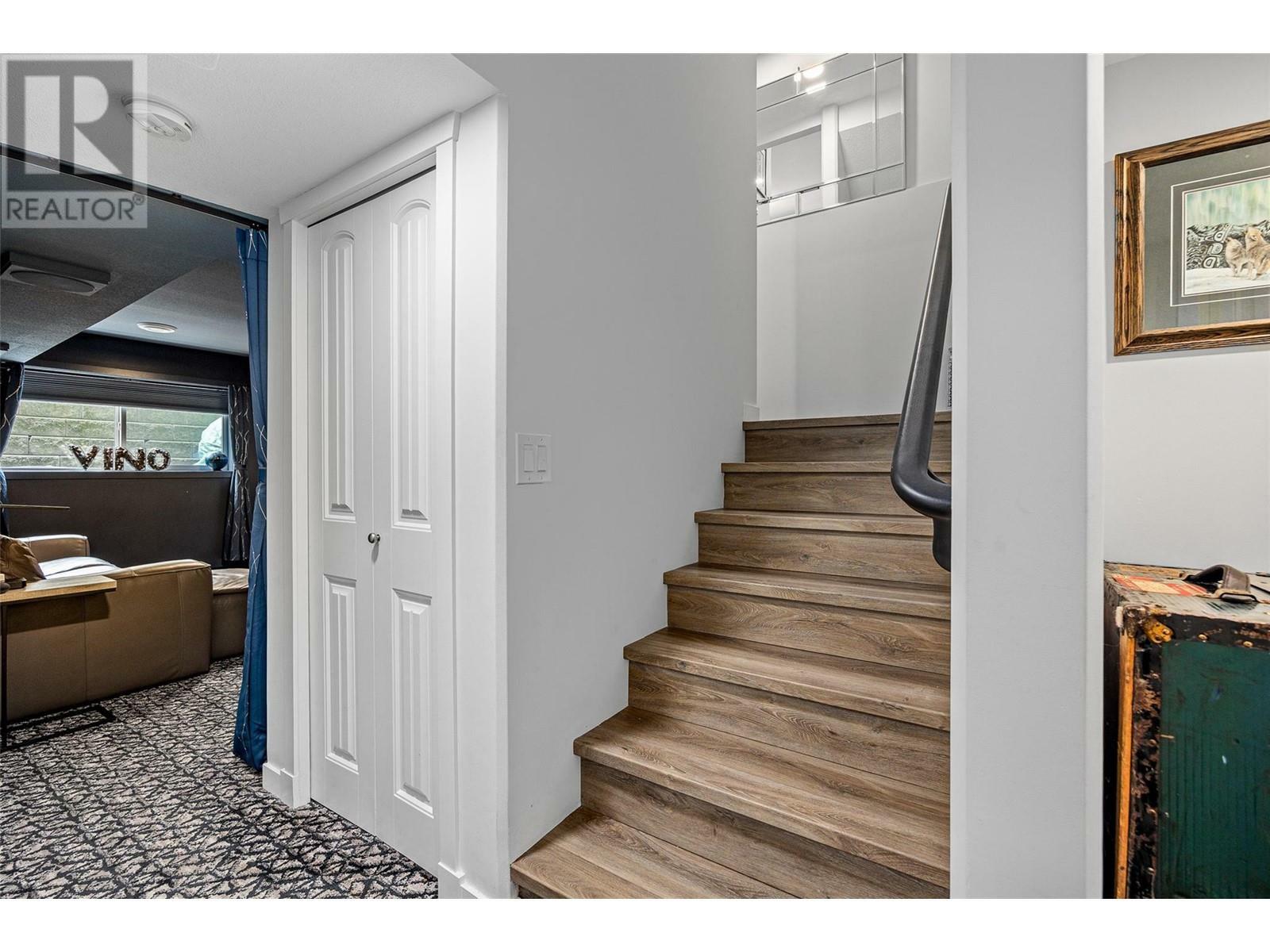 KELOWNA, British Columbia, V1V 2W3, CA, 4 Bedrooms Bedrooms, ,3 BathroomsBathrooms,Residential,For Sale,1838850