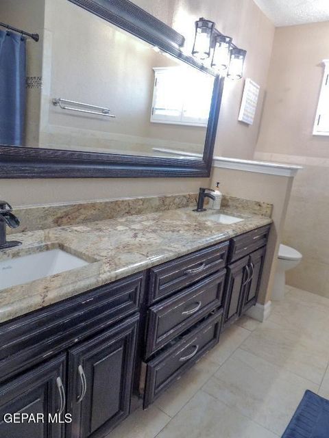 El Paso, Texas, 79935, United States, 4 Bedrooms Bedrooms, ,2 BathroomsBathrooms,Residential,For Sale,1923244