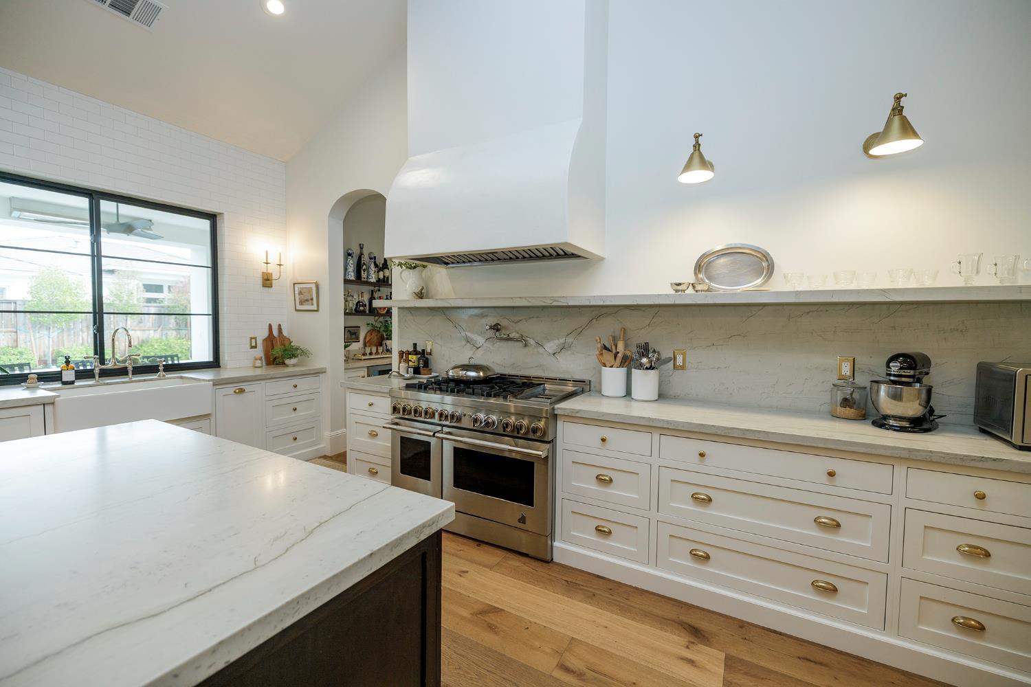 Turlock, California, 95382, United States, 5 Bedrooms Bedrooms, ,4 BathroomsBathrooms,Residential,For Sale,2002533