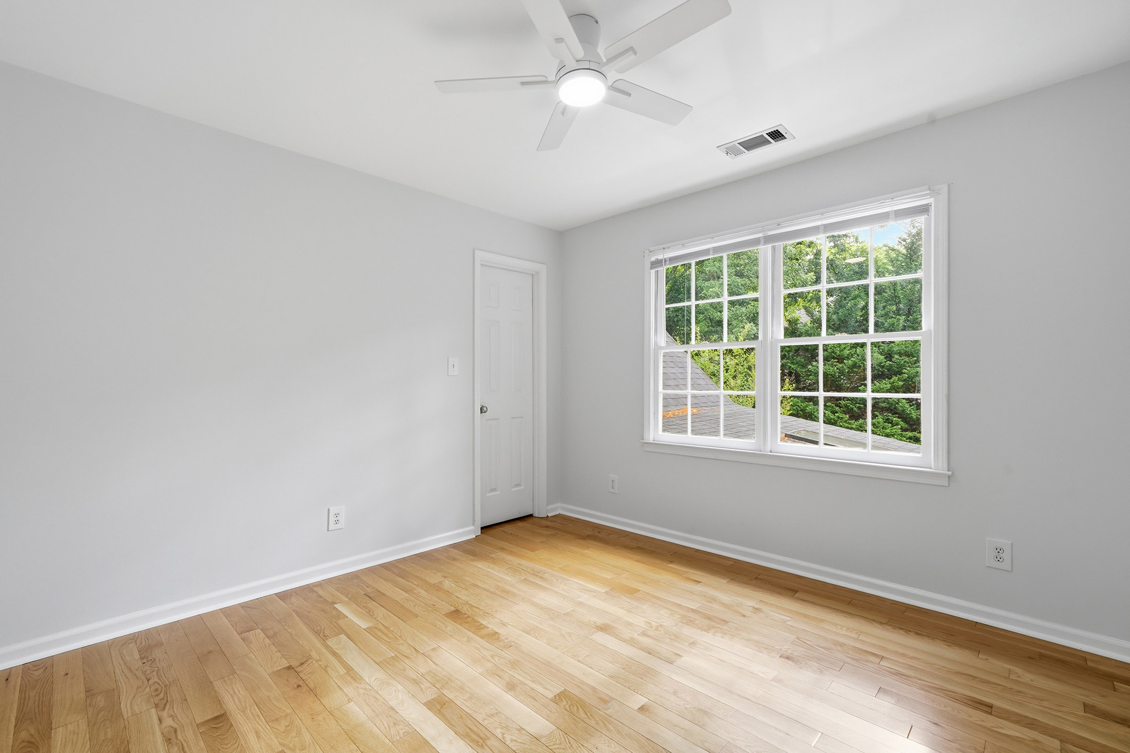 Tucked Into a Cul-de-Sac in Johns Creek’s Sought-After Glastonberry Neighborhood - 物件實景