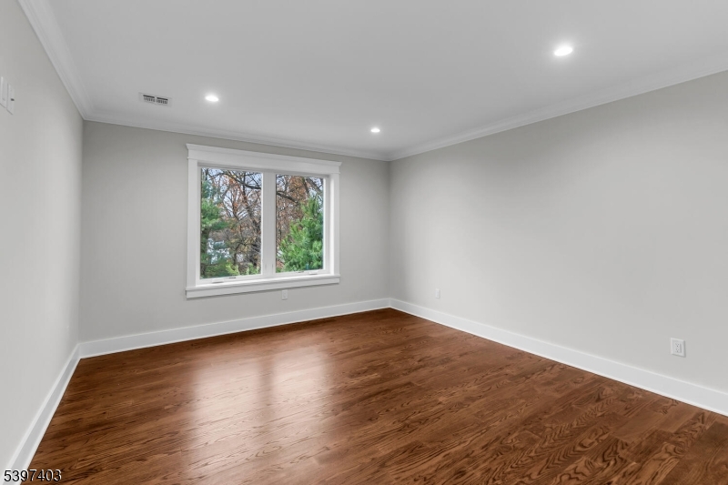 Bernards Twp., New Jersey, 07920, United States, 6 Bedrooms Bedrooms, ,5 BathroomsBathrooms,Residential,For Sale,2001685