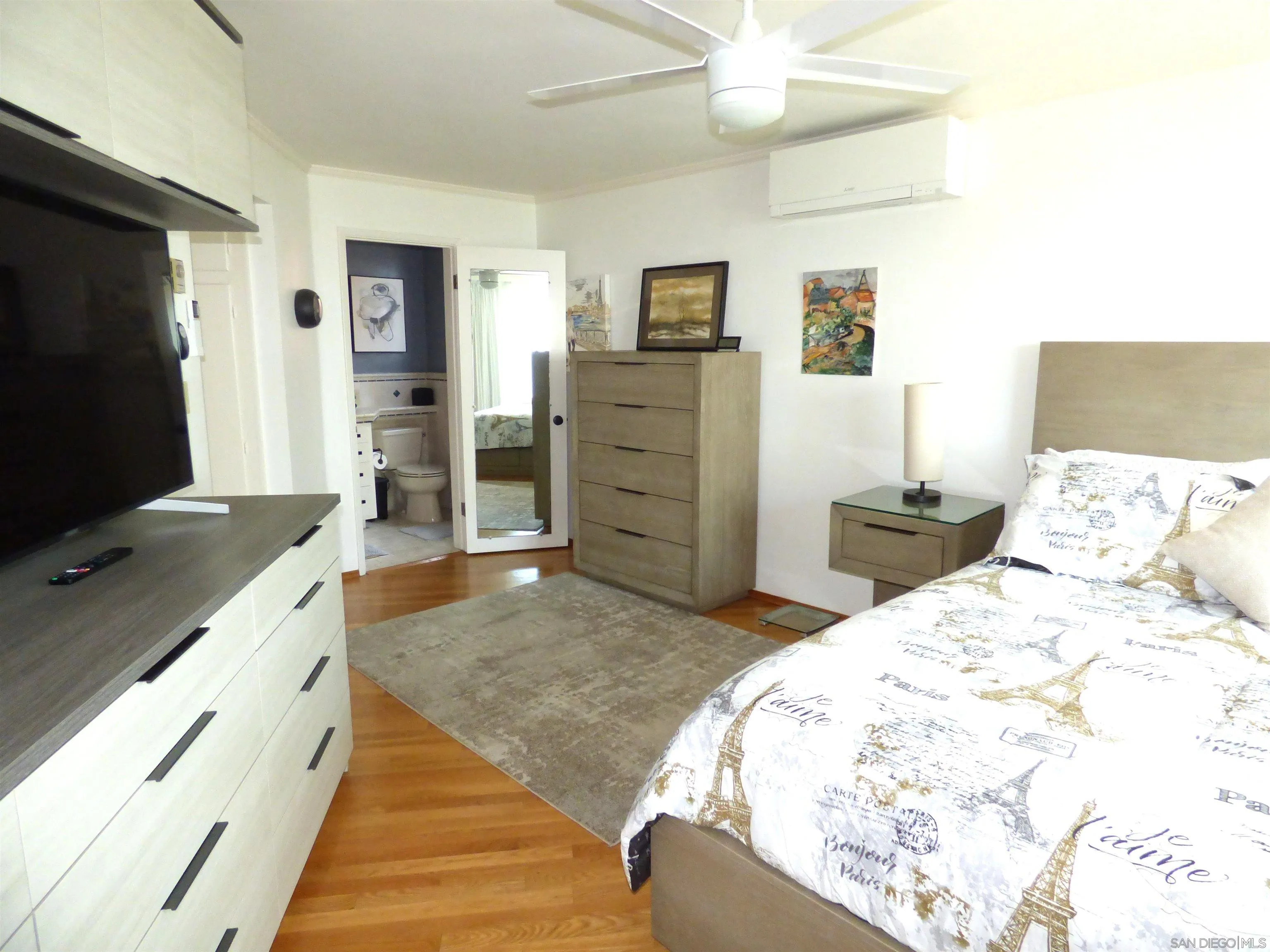 La Jolla, California, 92037, United States, 2 Bedrooms Bedrooms, ,2 BathroomsBathrooms,Residential,For Sale,1985543