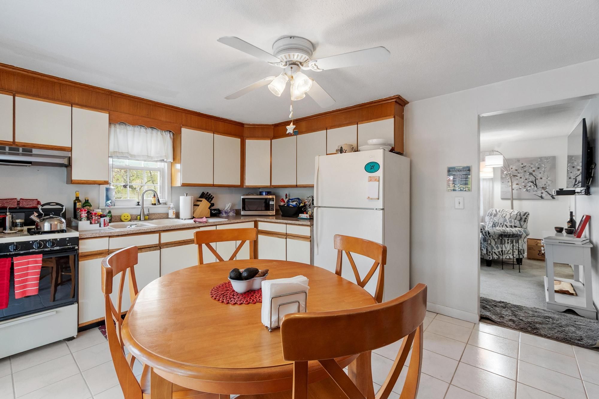  74 Harlem St, Lowell, MA, 01854 - 物件實景