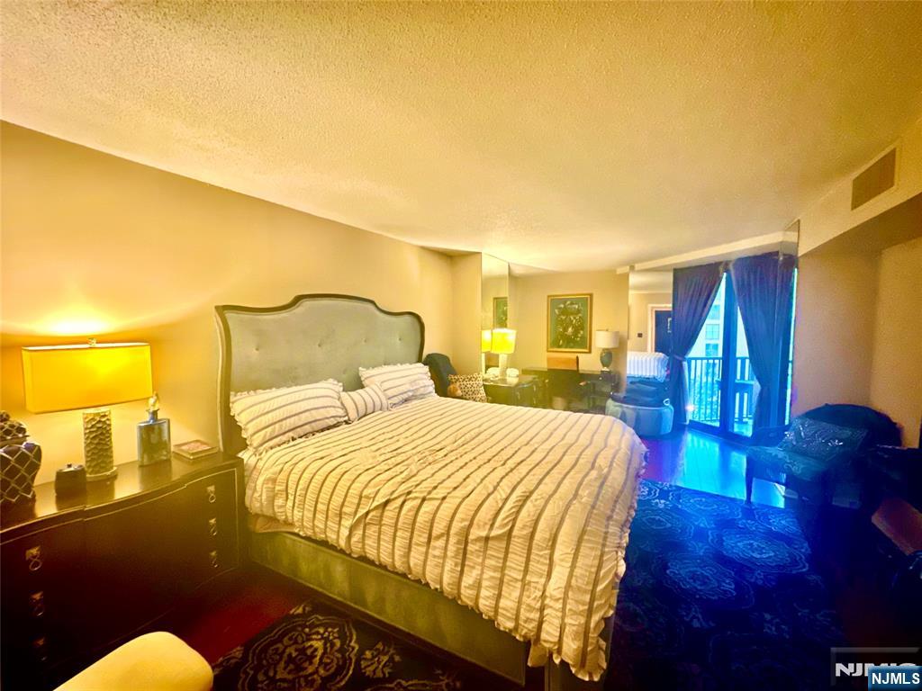 Hackensack, New Jersey, 07601, United States, 2 Bedrooms Bedrooms, ,2 BathroomsBathrooms,Residential,For Sale,1912760