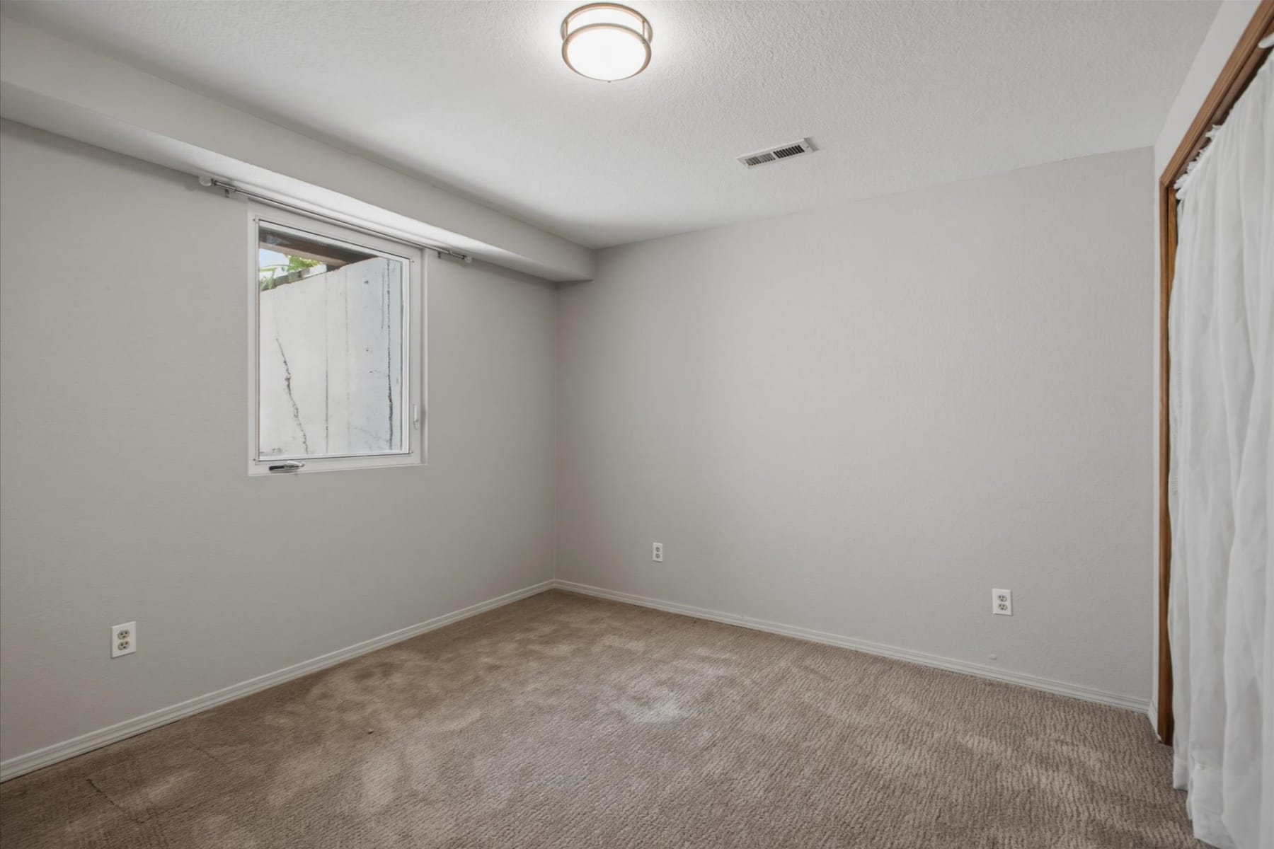  1517 N LOCUST ST Canby, OR 97013 - 物件實景
