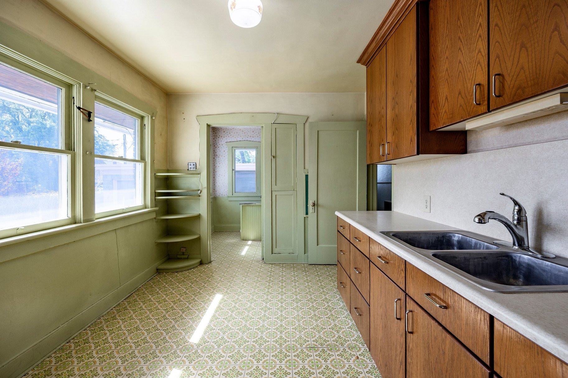  Opportunity in the Liberty Wells Neighborhood - 物件實景