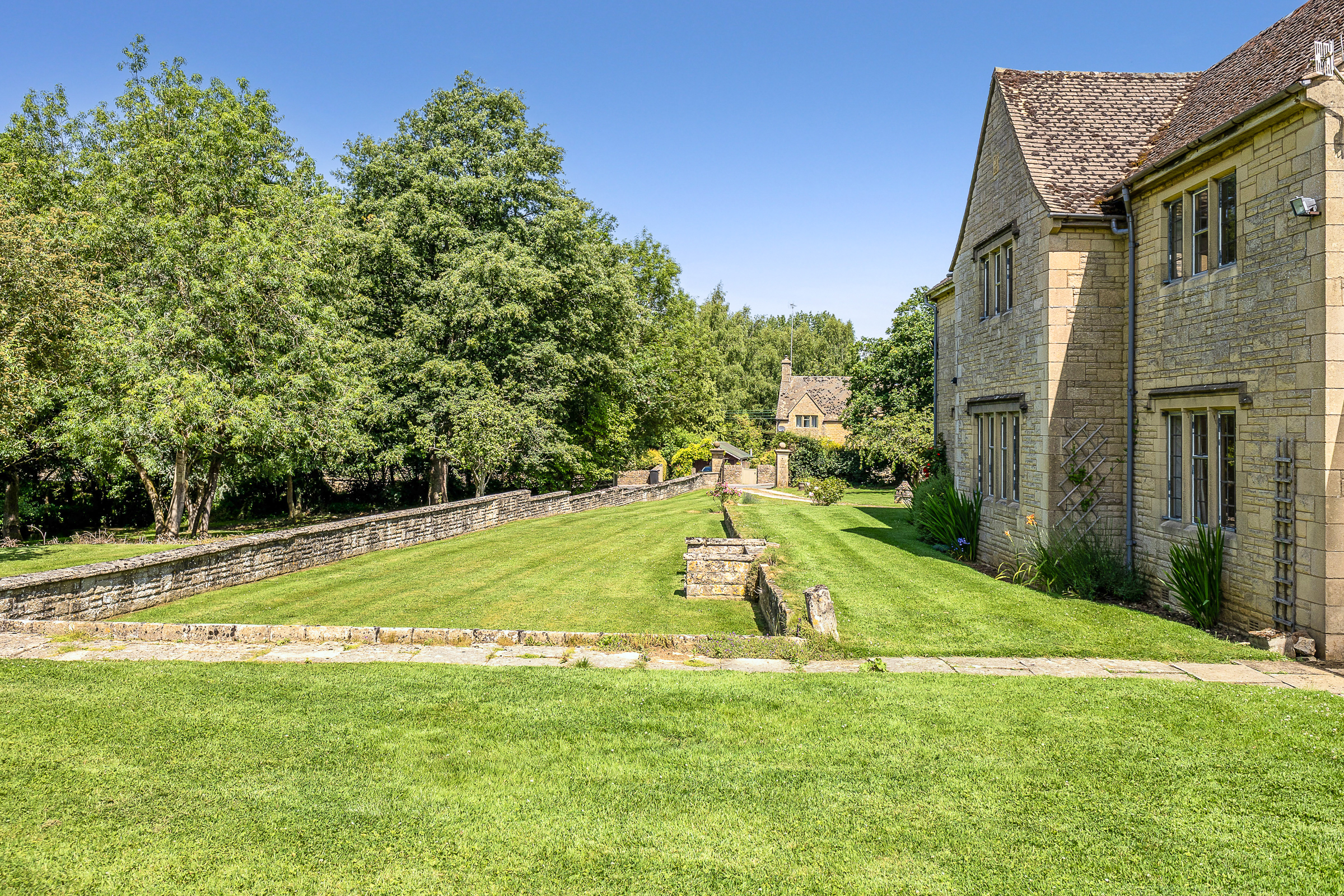  An exceptional Cotswold country property with planning consent for three barn co - 物件實景